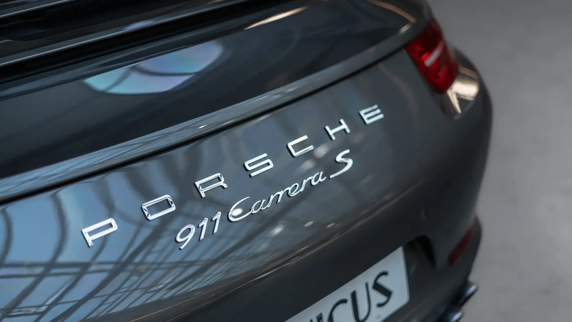 Porsche 911 — photo 35