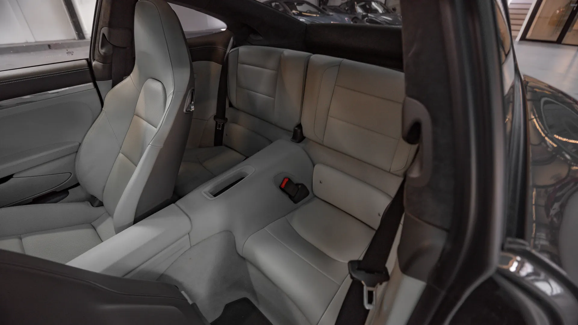 Porsche 911 — photo 20