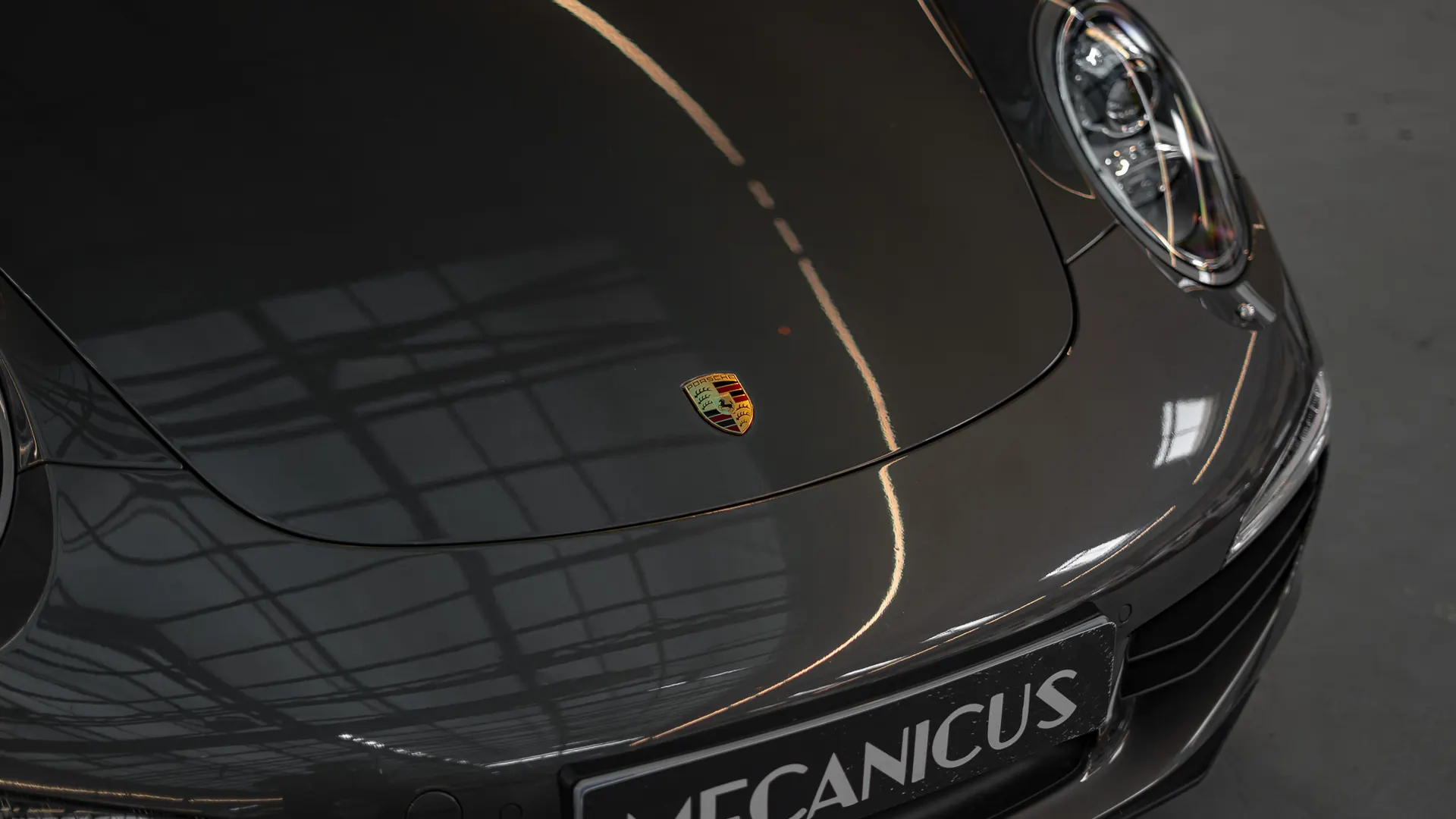 Porsche 911 — photo 31