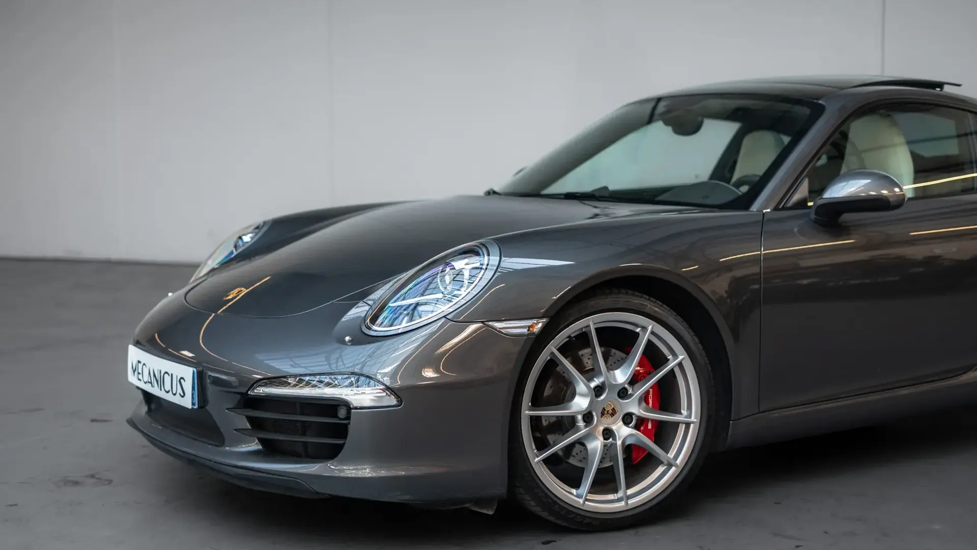 Porsche 911 — photo 33