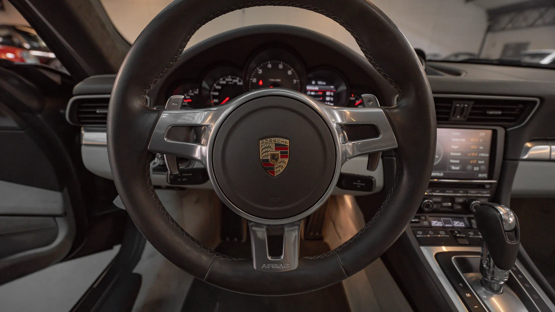 Porsche 911 — photo 10