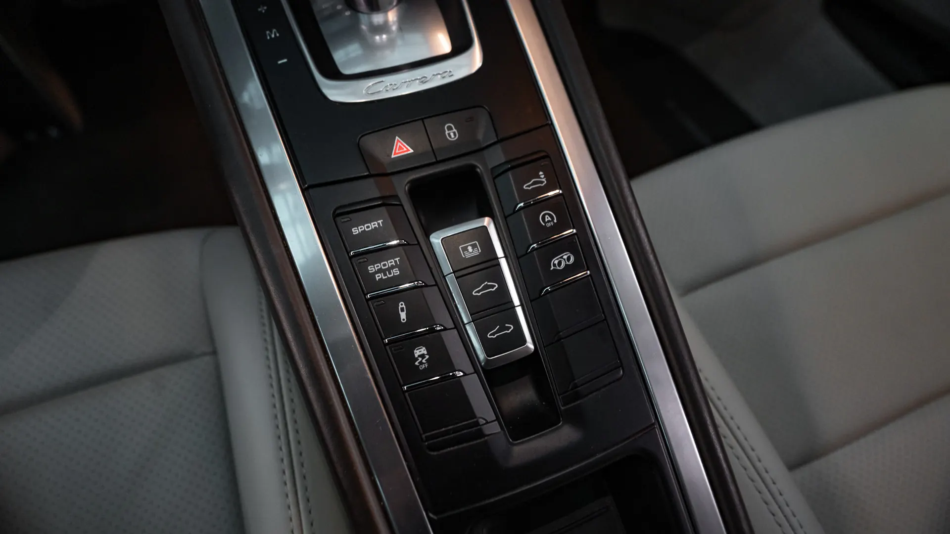 Porsche 911 — photo 18