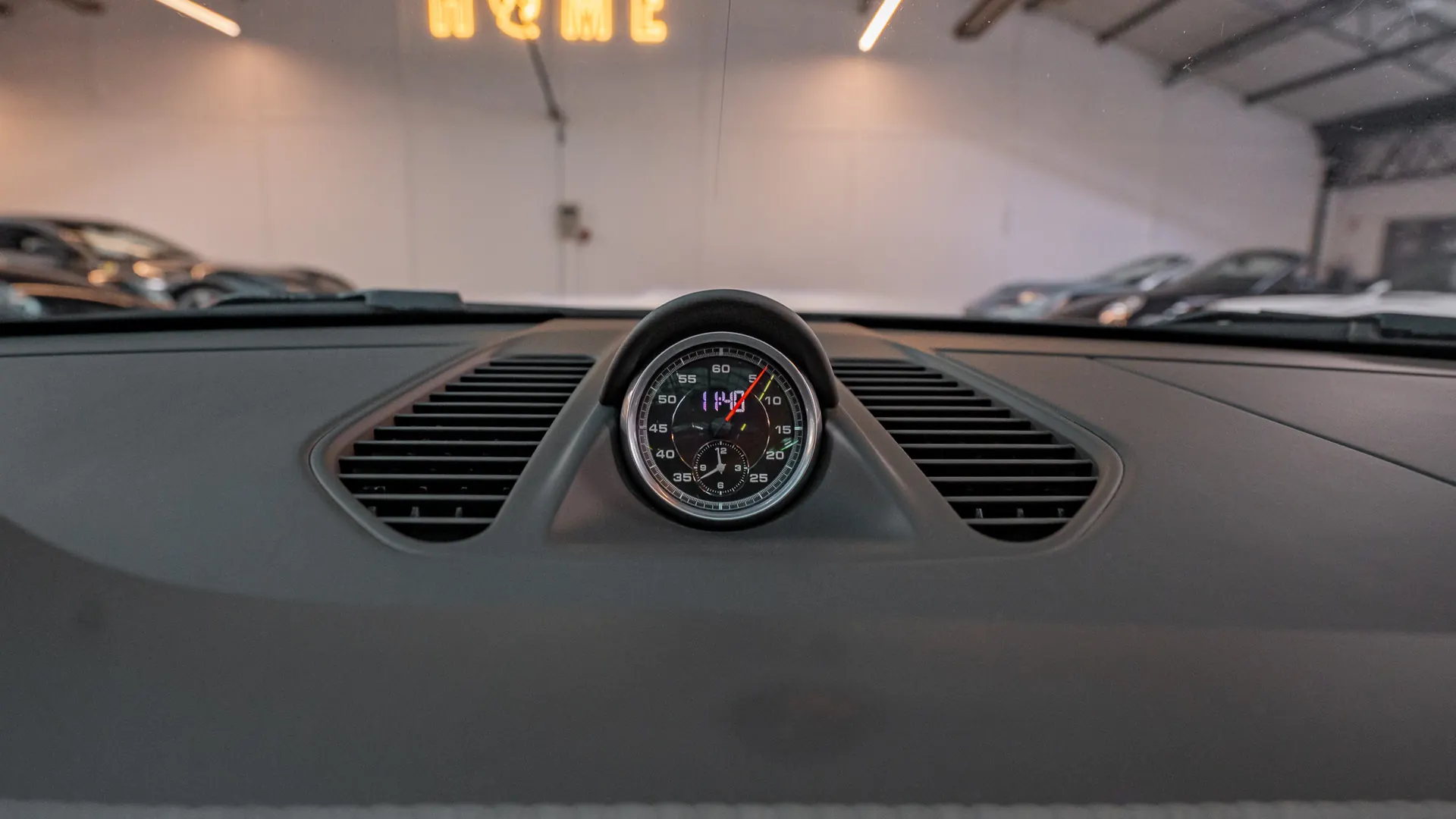 Porsche 911 — photo 13