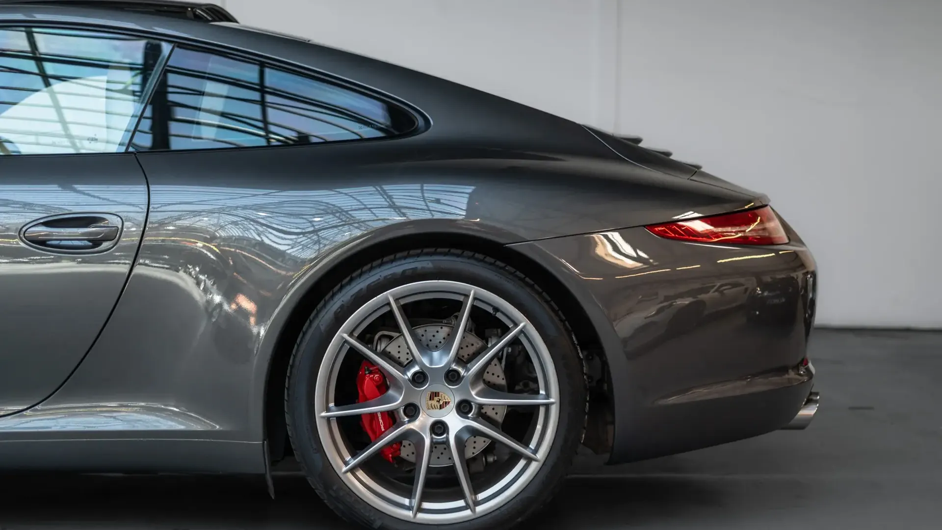 Porsche 911 — photo 7