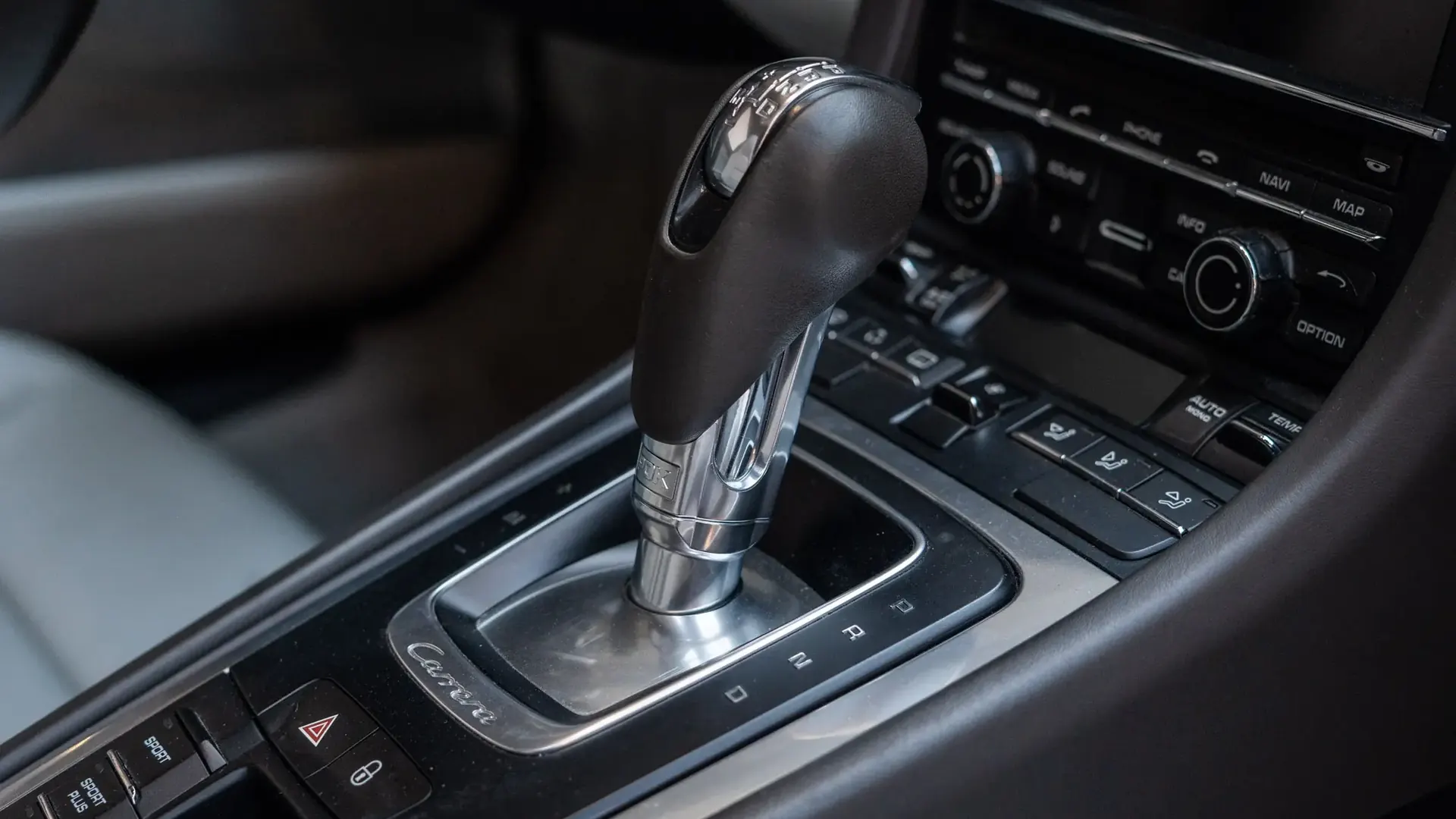 Porsche 911 — photo 21