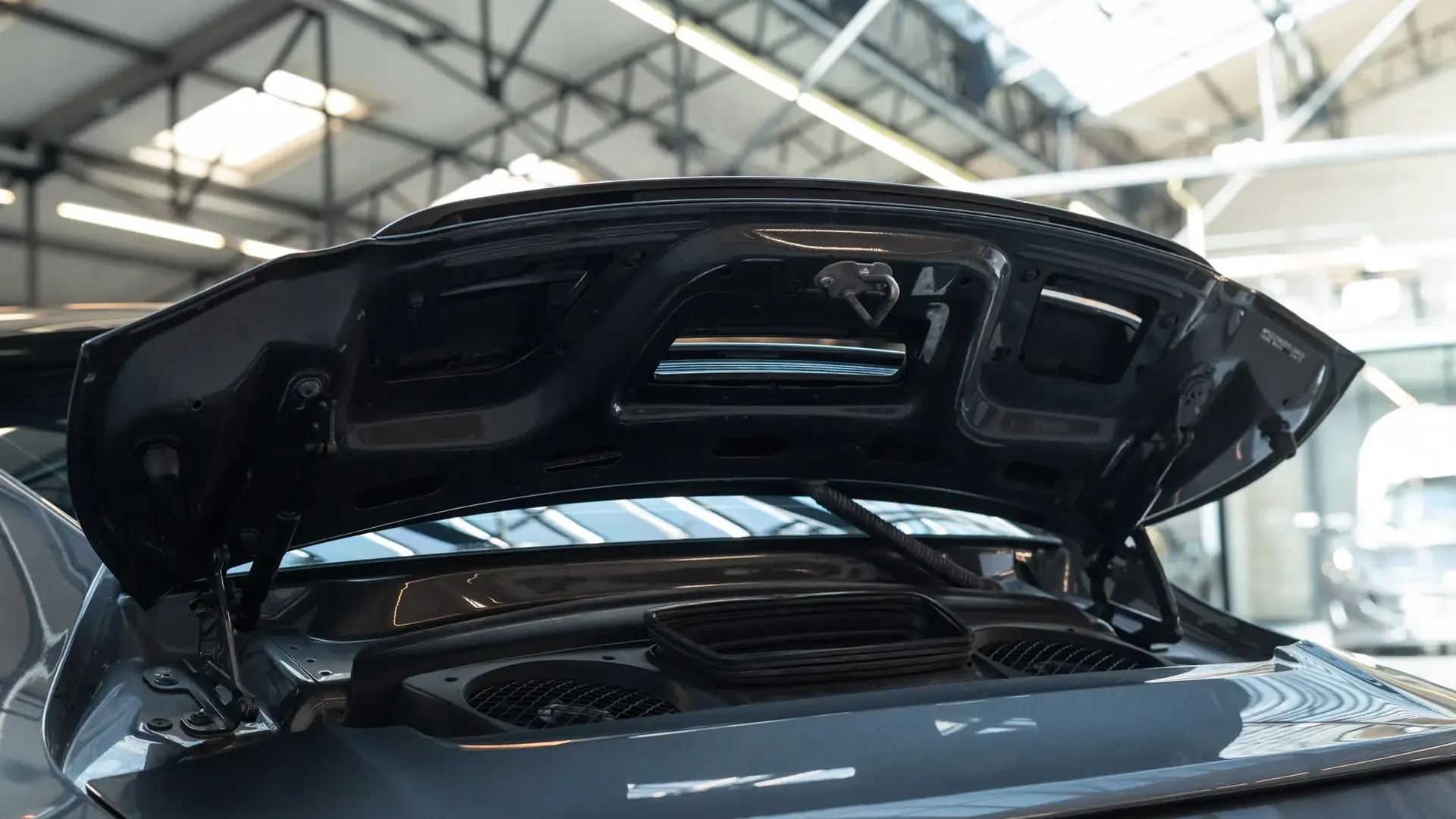 Porsche 911 — photo 48