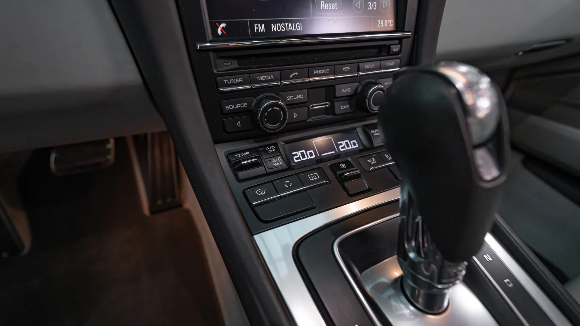 Porsche 911 — photo 16