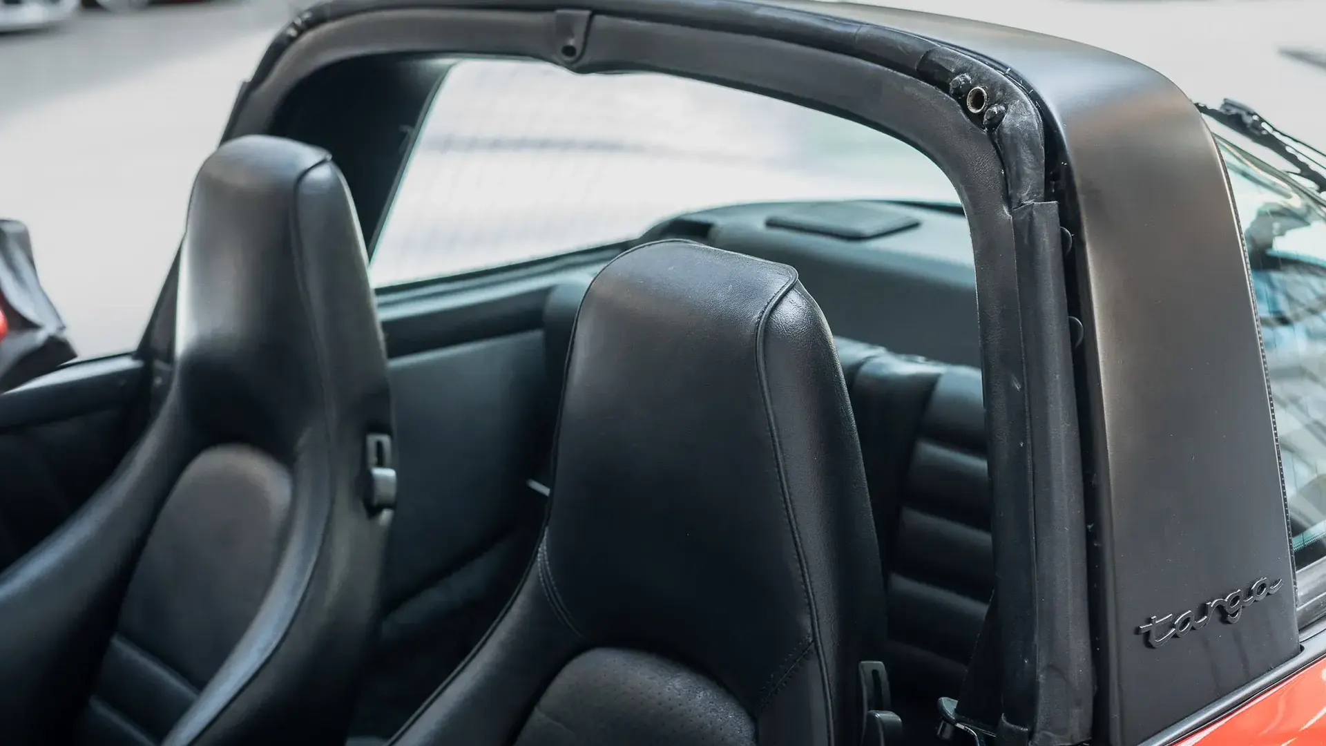 Porsche 911 — photo 21