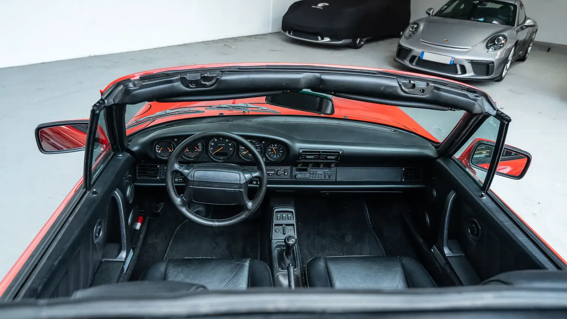 Porsche 911 — photo 28