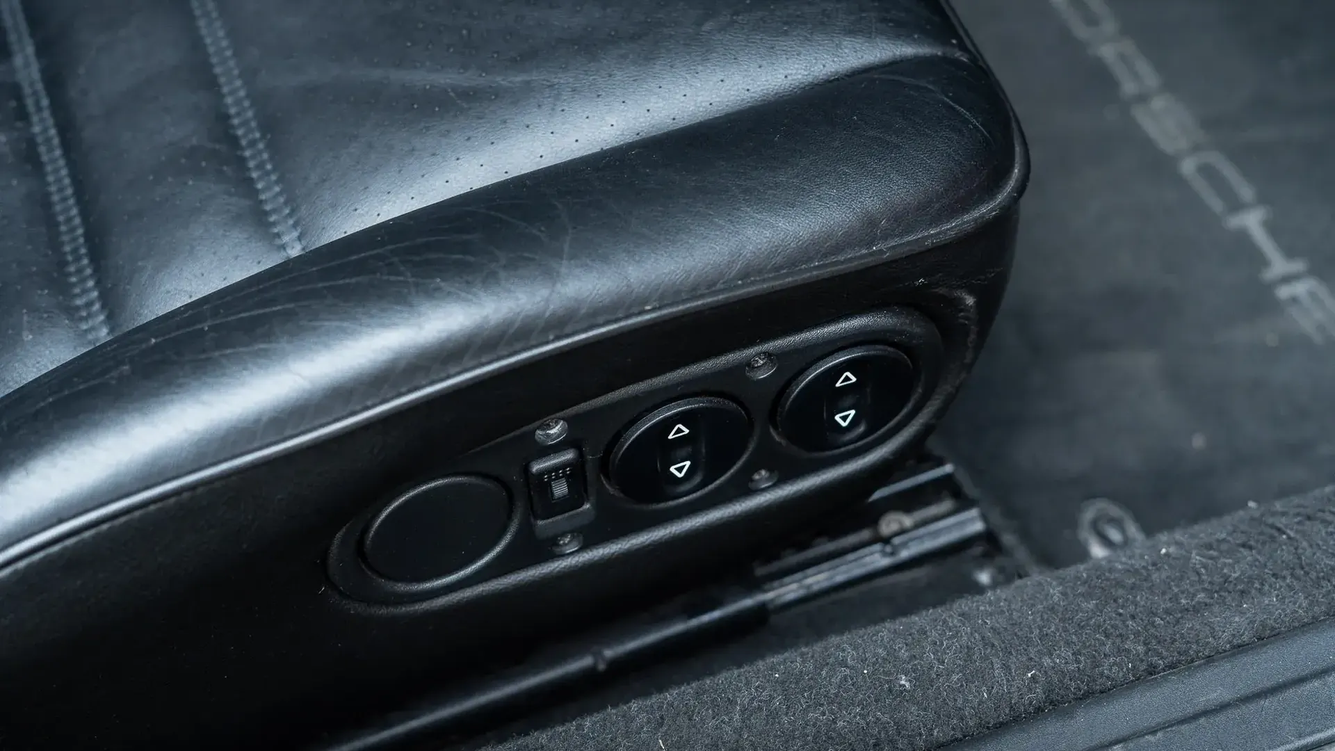 Porsche 911 — photo 22