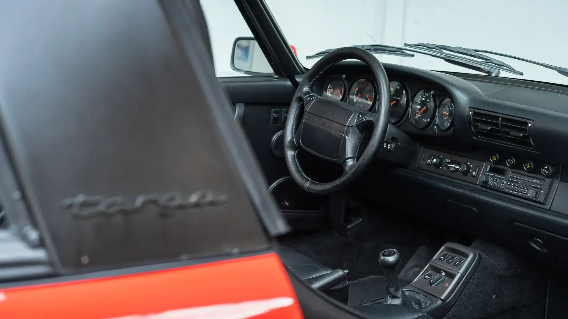 Porsche 911 — photo 24