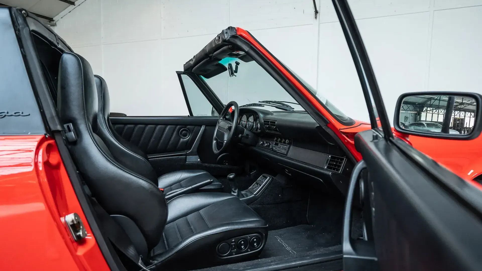 Porsche 911 — photo 30