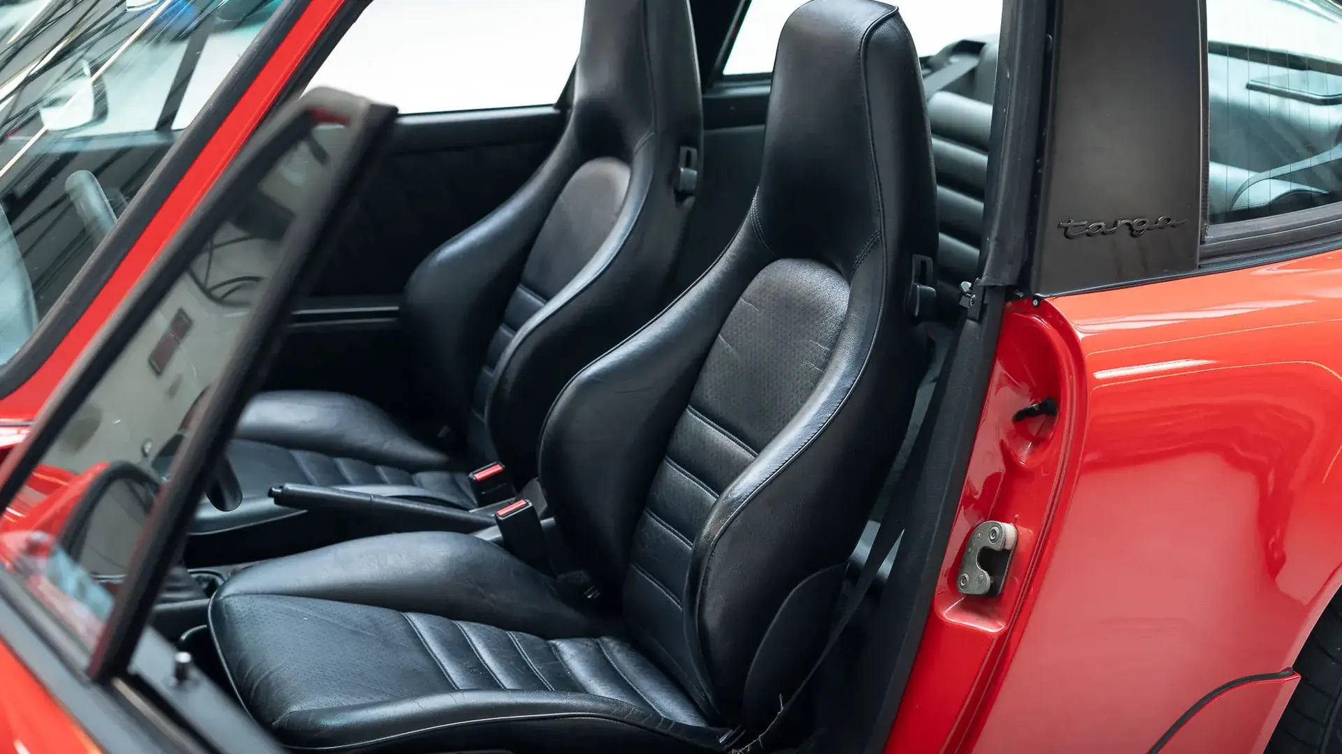 Porsche 911 — photo 12