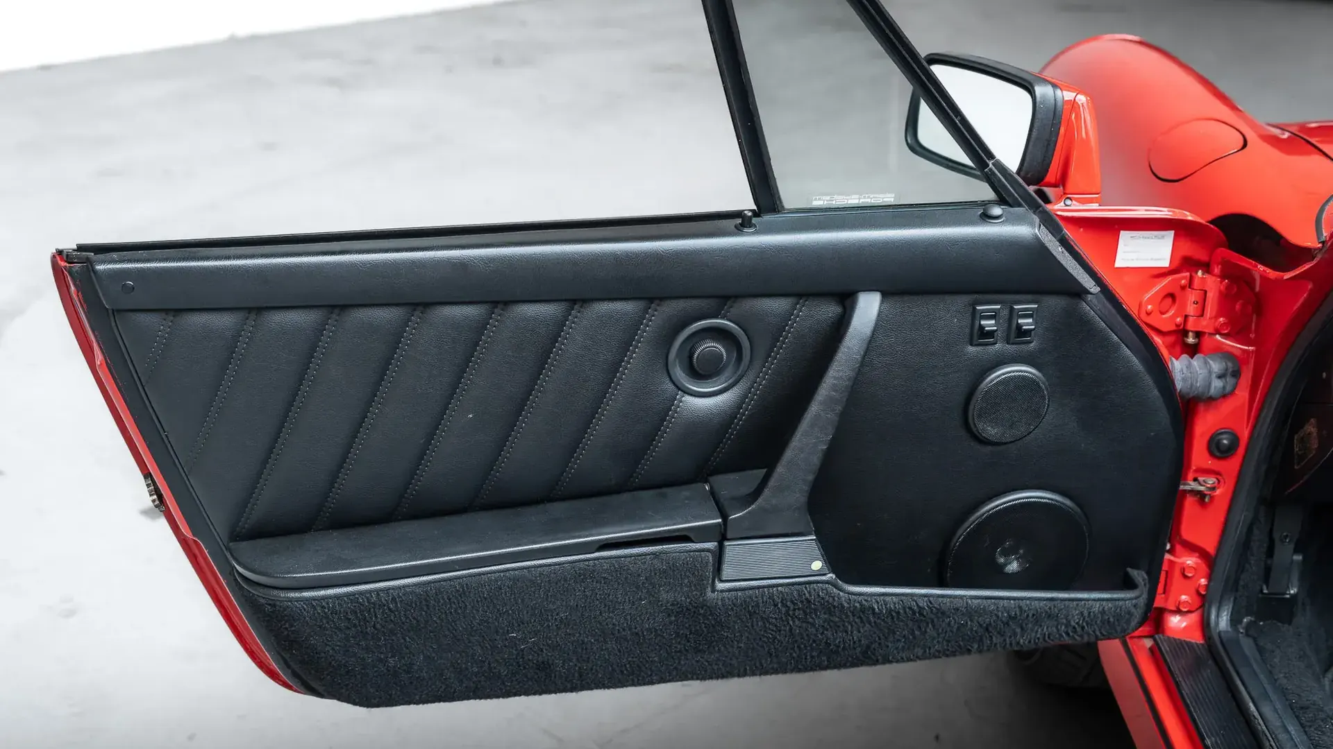 Porsche 911 — photo 20