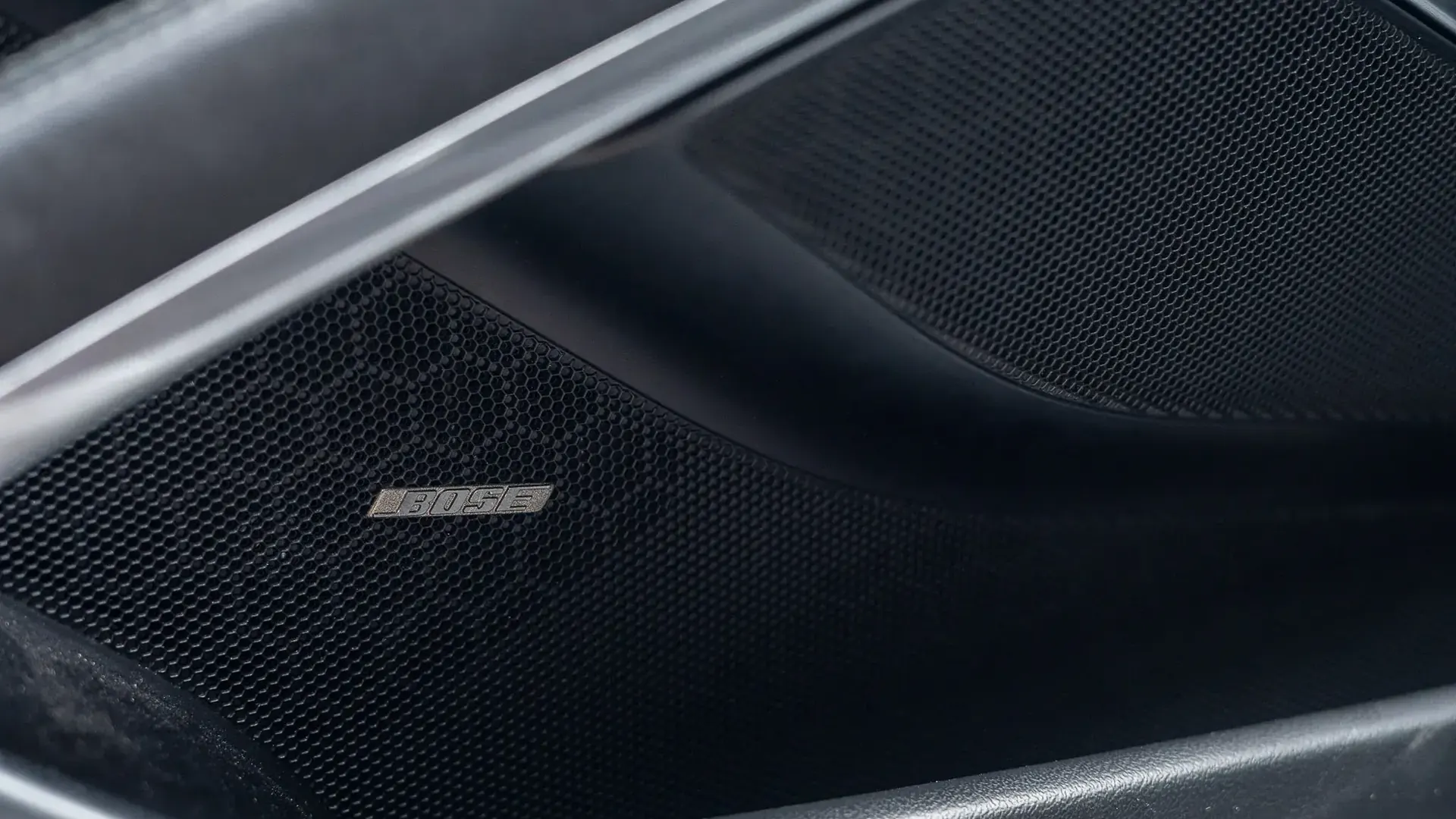 Porsche 911 — photo 21