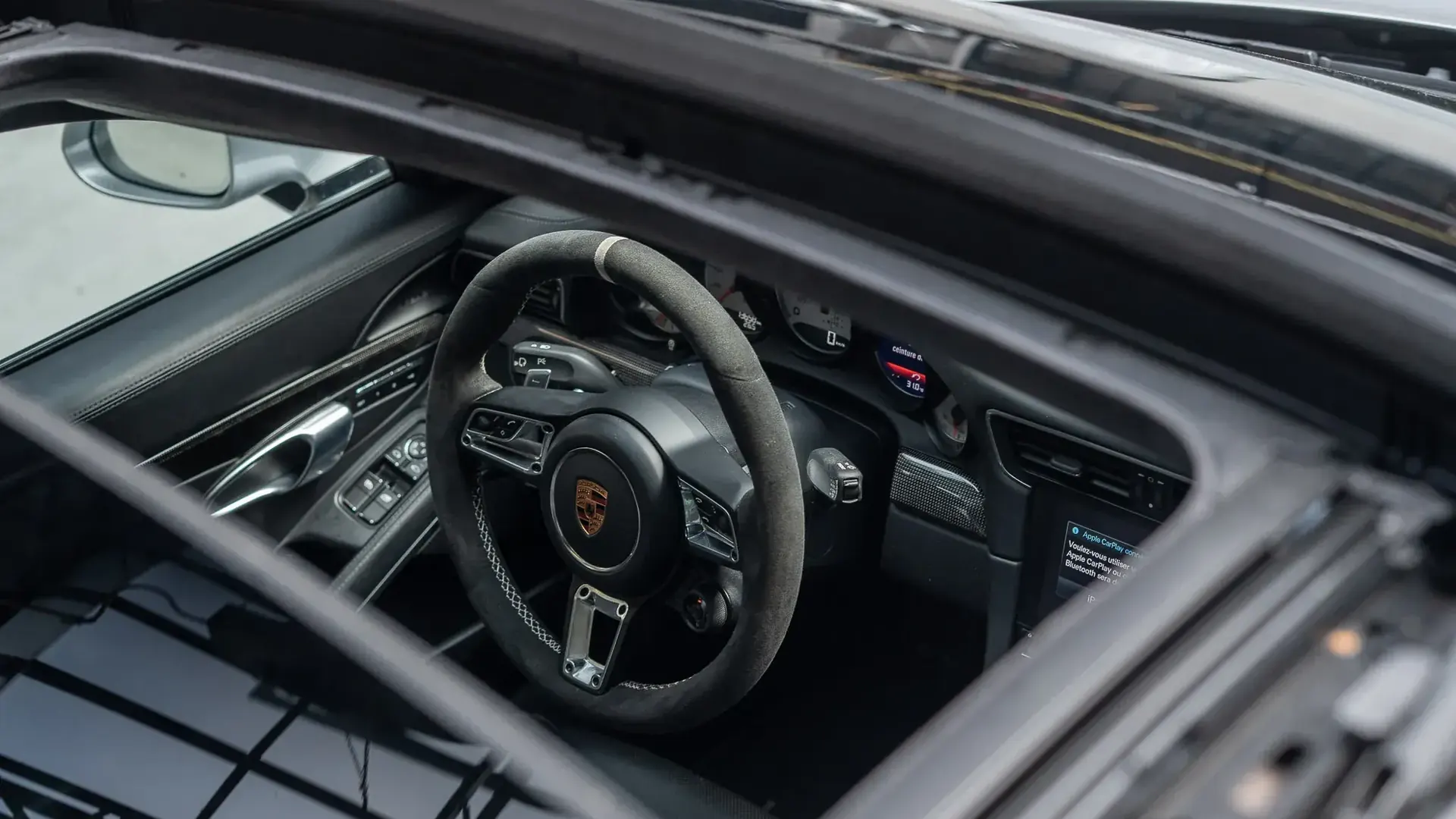 Porsche 911 — photo 27