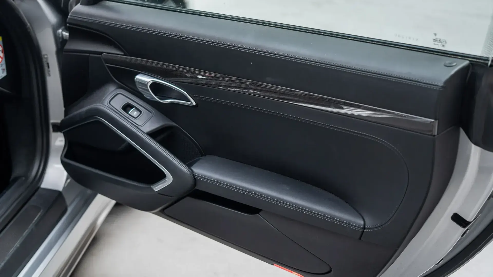 Porsche 911 — photo 14