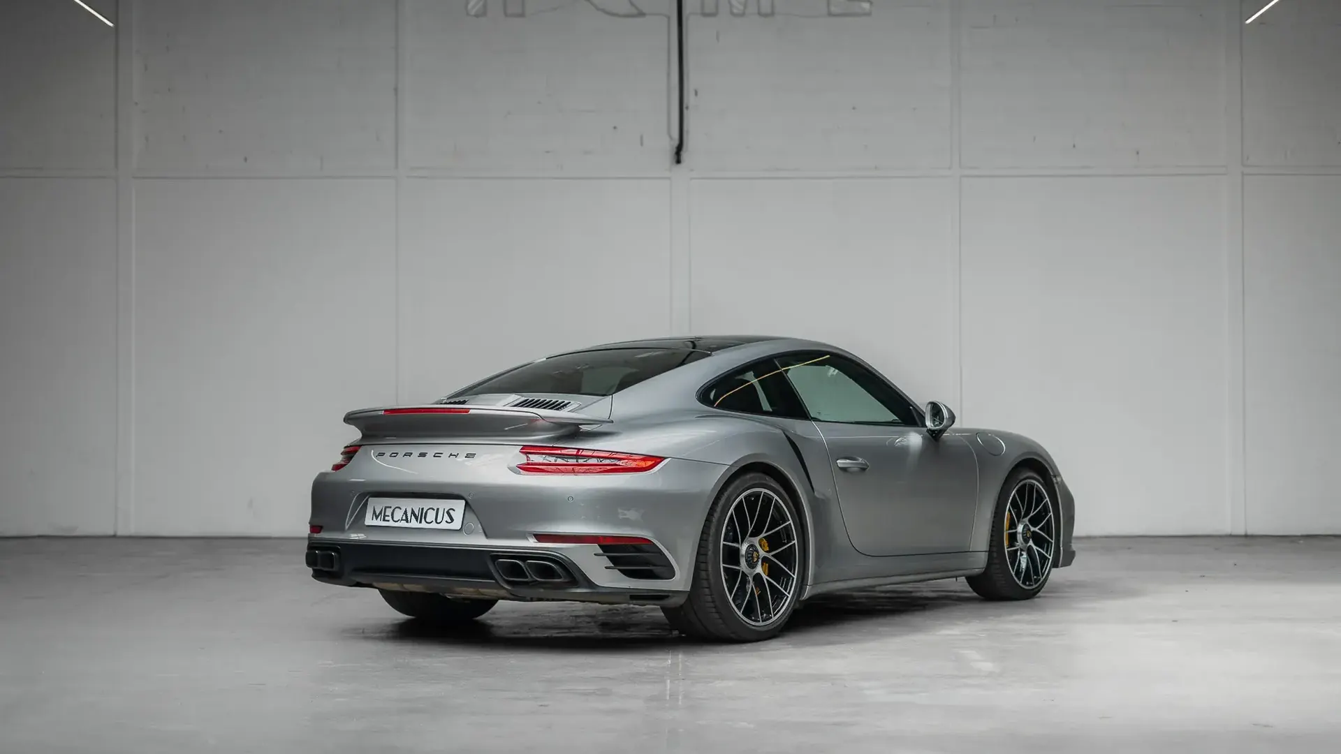 Porsche 911 — photo 2