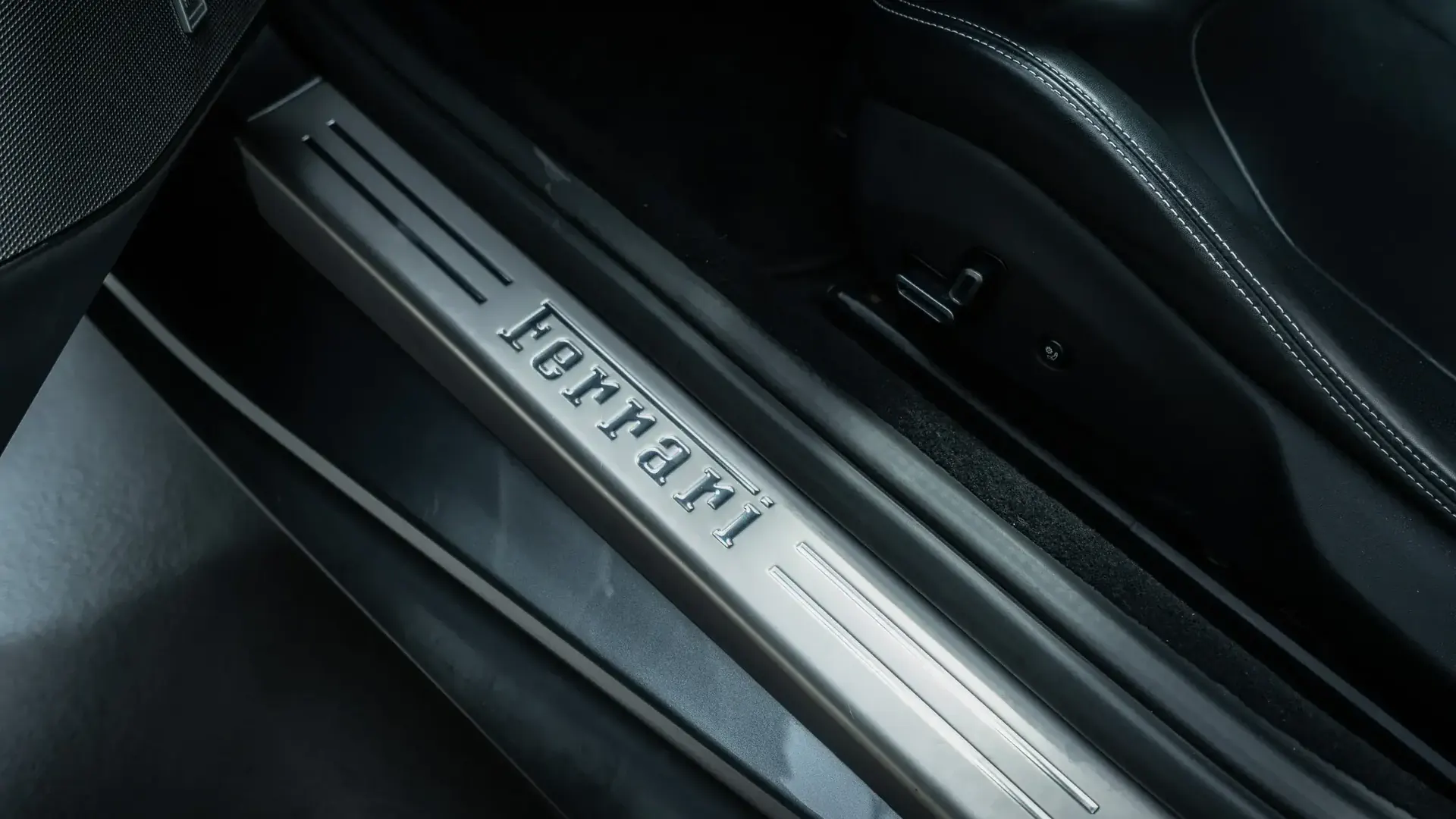 Ferrari Portofino — photo 25