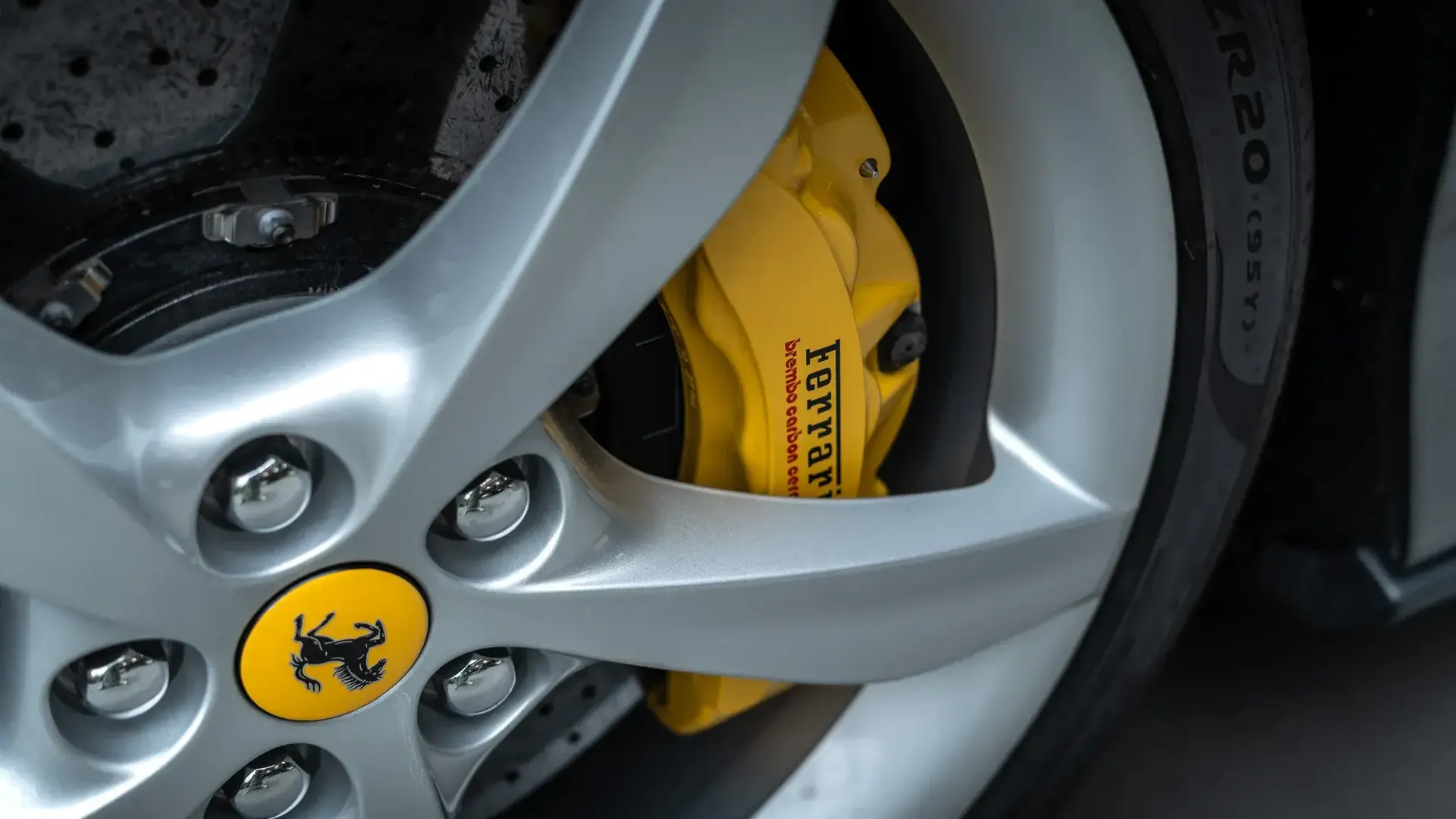 Ferrari Portofino — photo 35