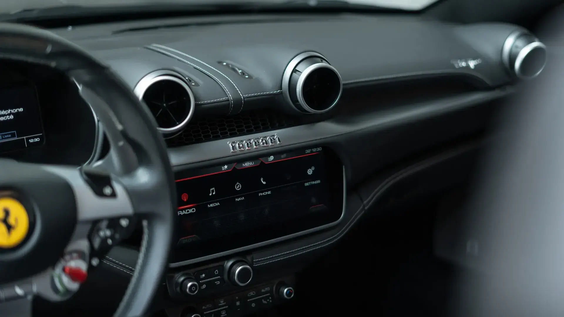 Ferrari Portofino — photo 18