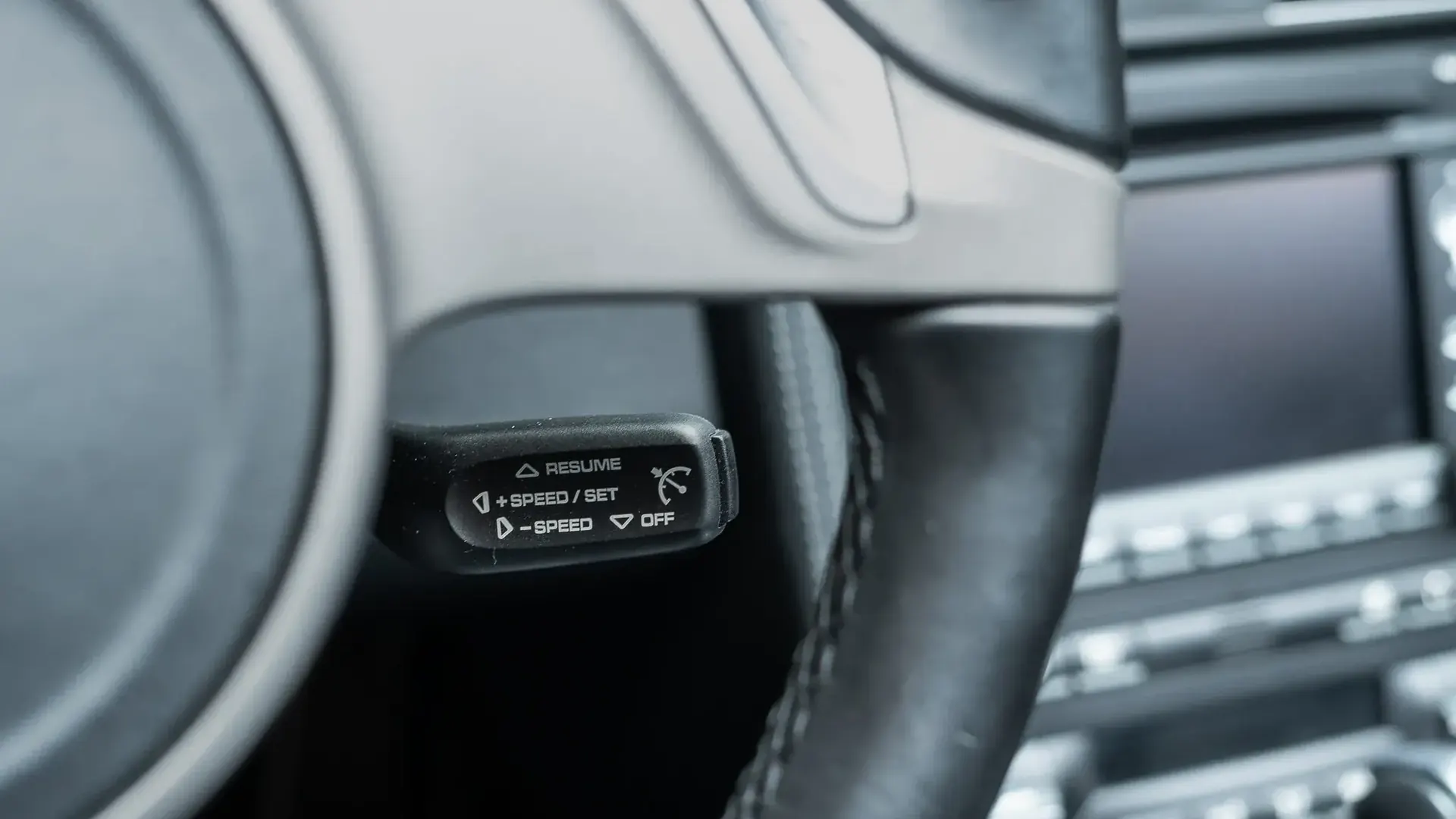 Porsche 911 — photo 24