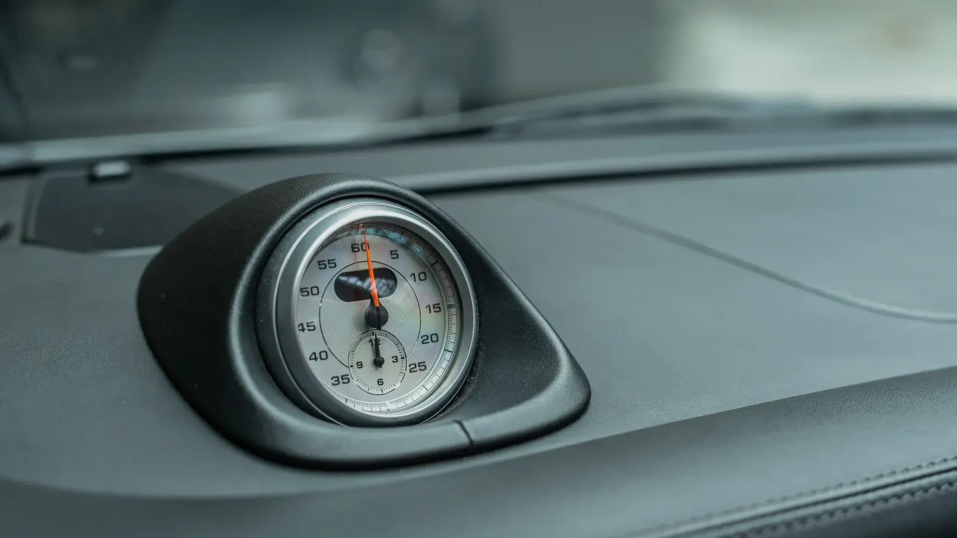 Porsche 911 — photo 22