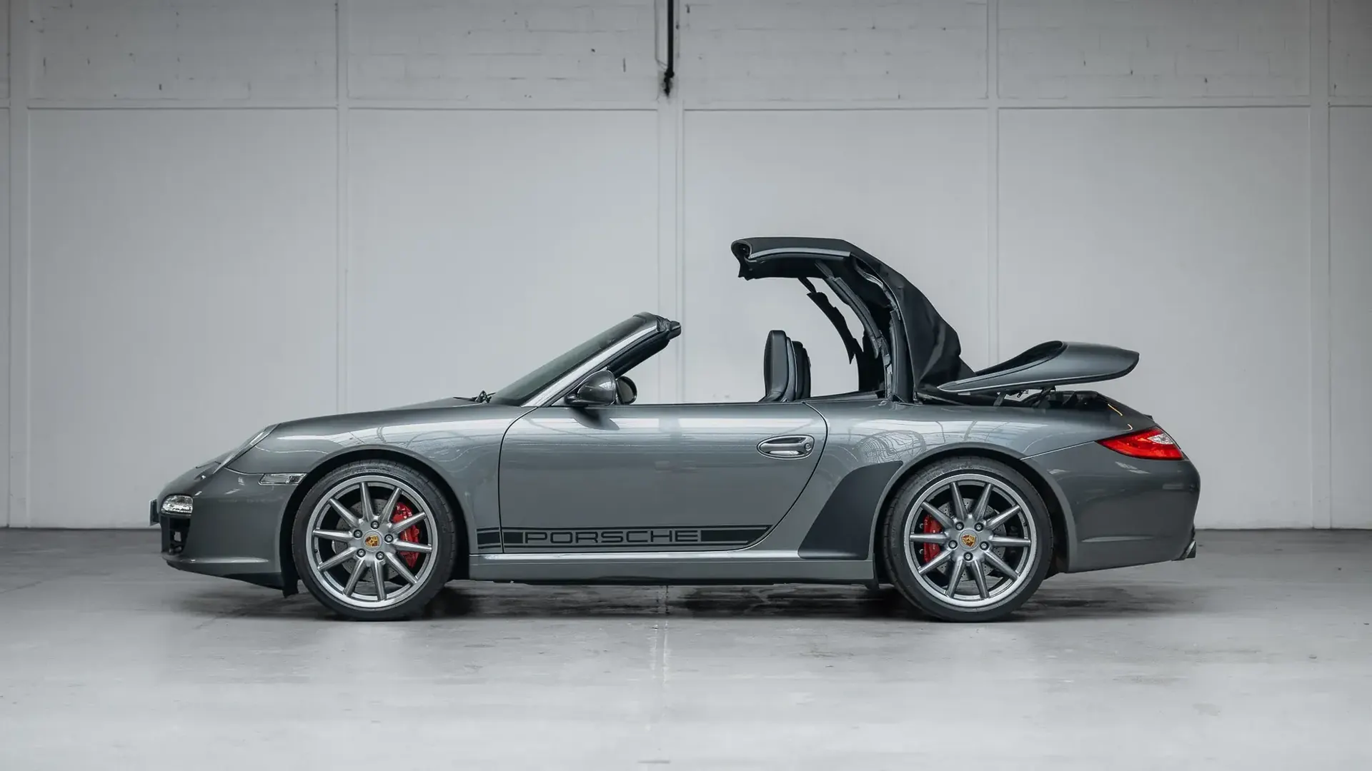 Porsche 911 — photo 6