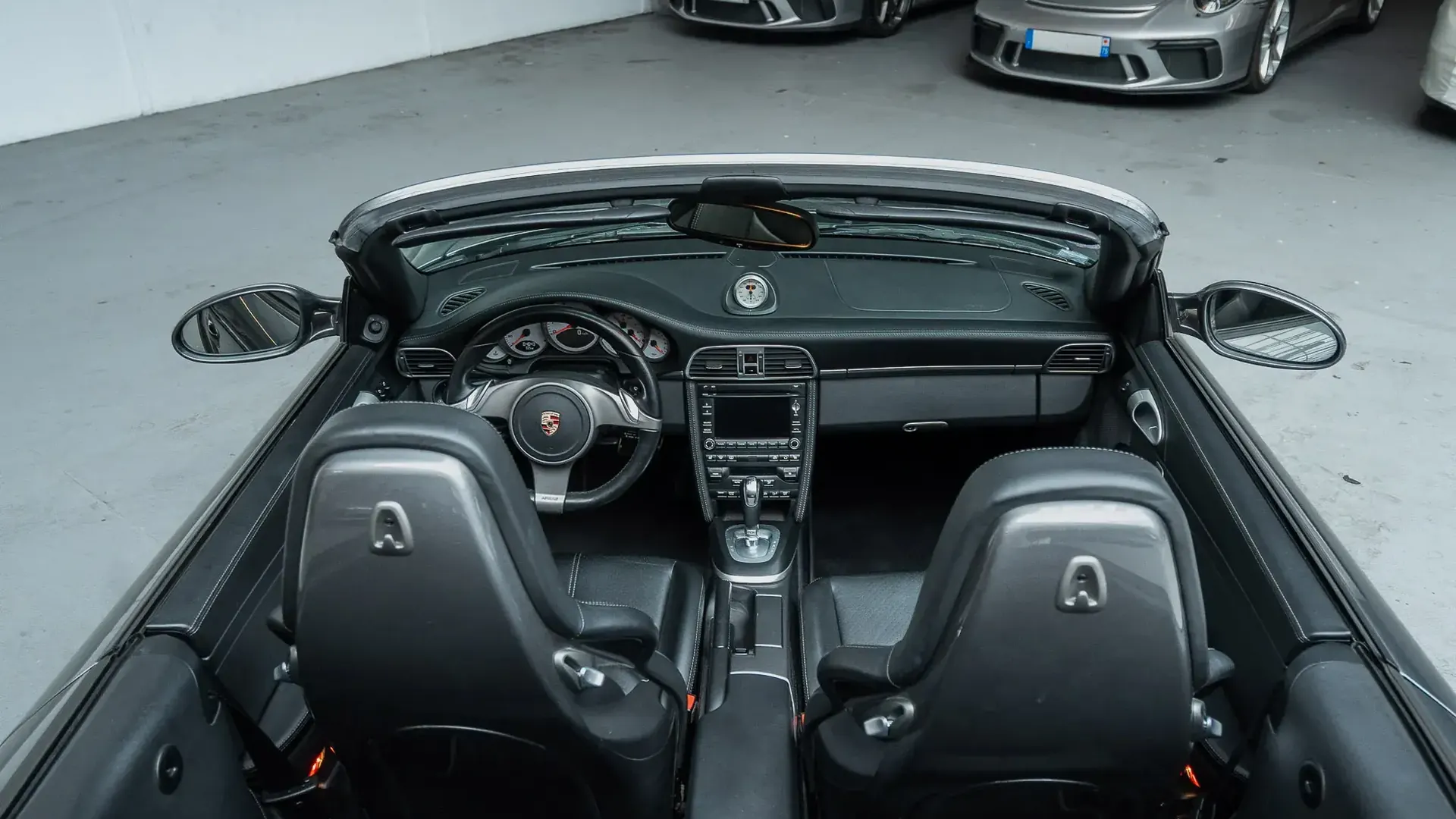 Porsche 911 — photo 30