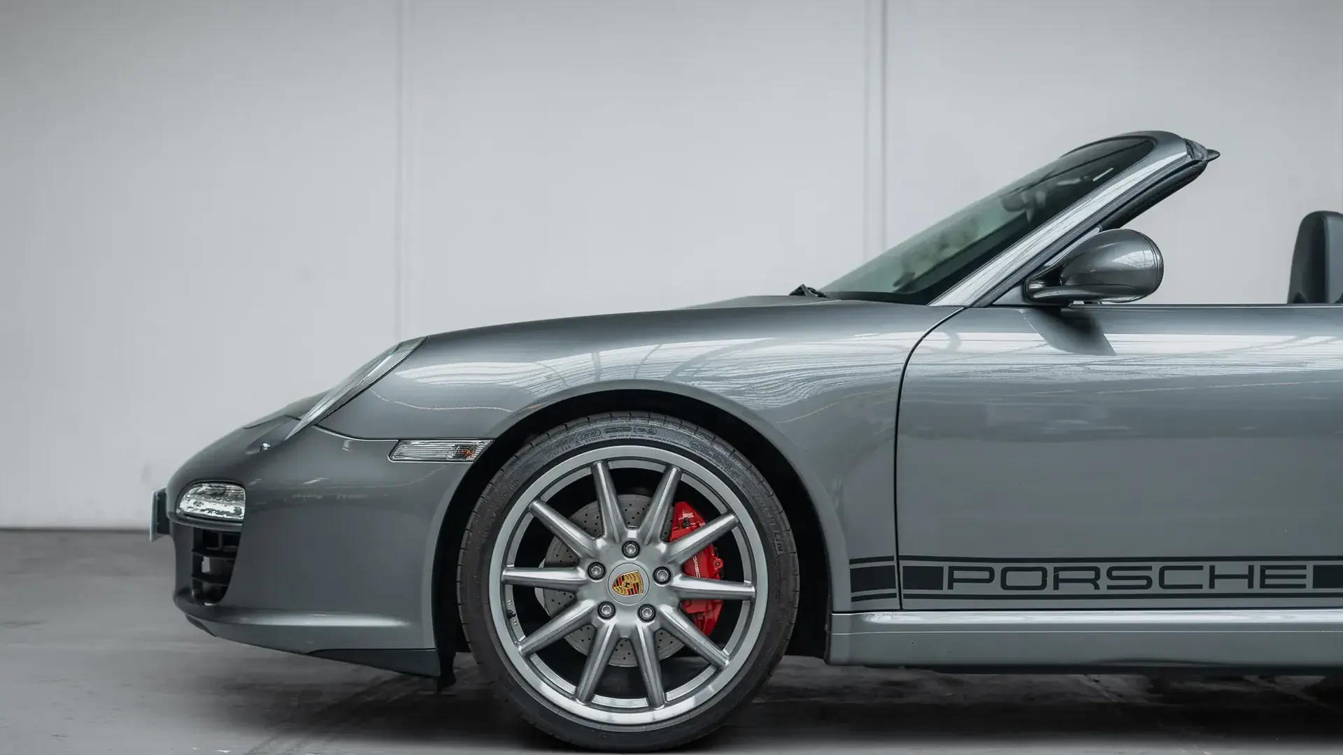 Porsche 911 — photo 8
