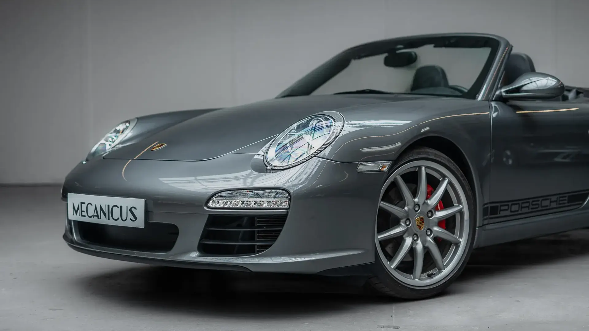 Porsche 911 — photo 35