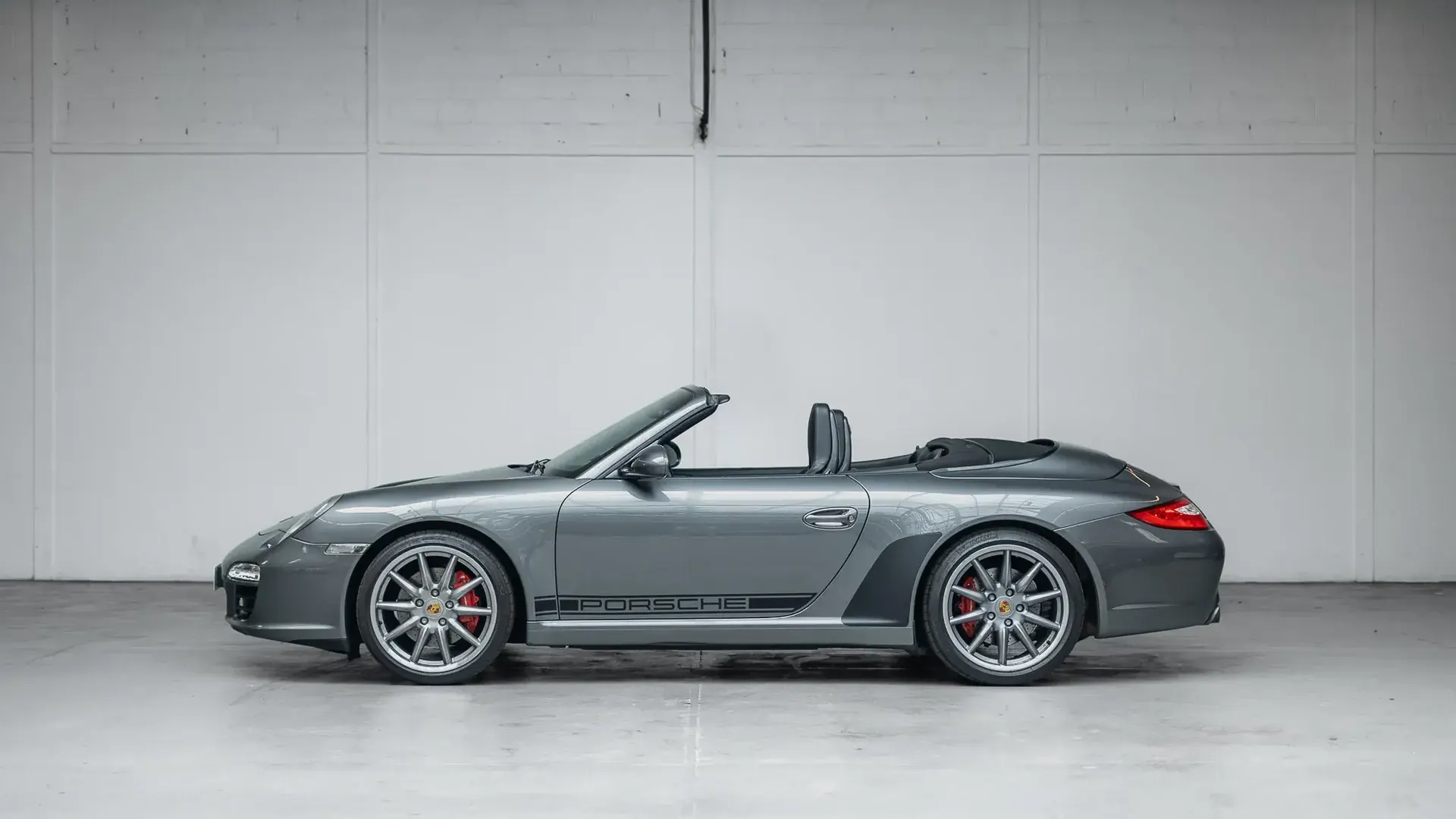 Porsche 911 — photo 7