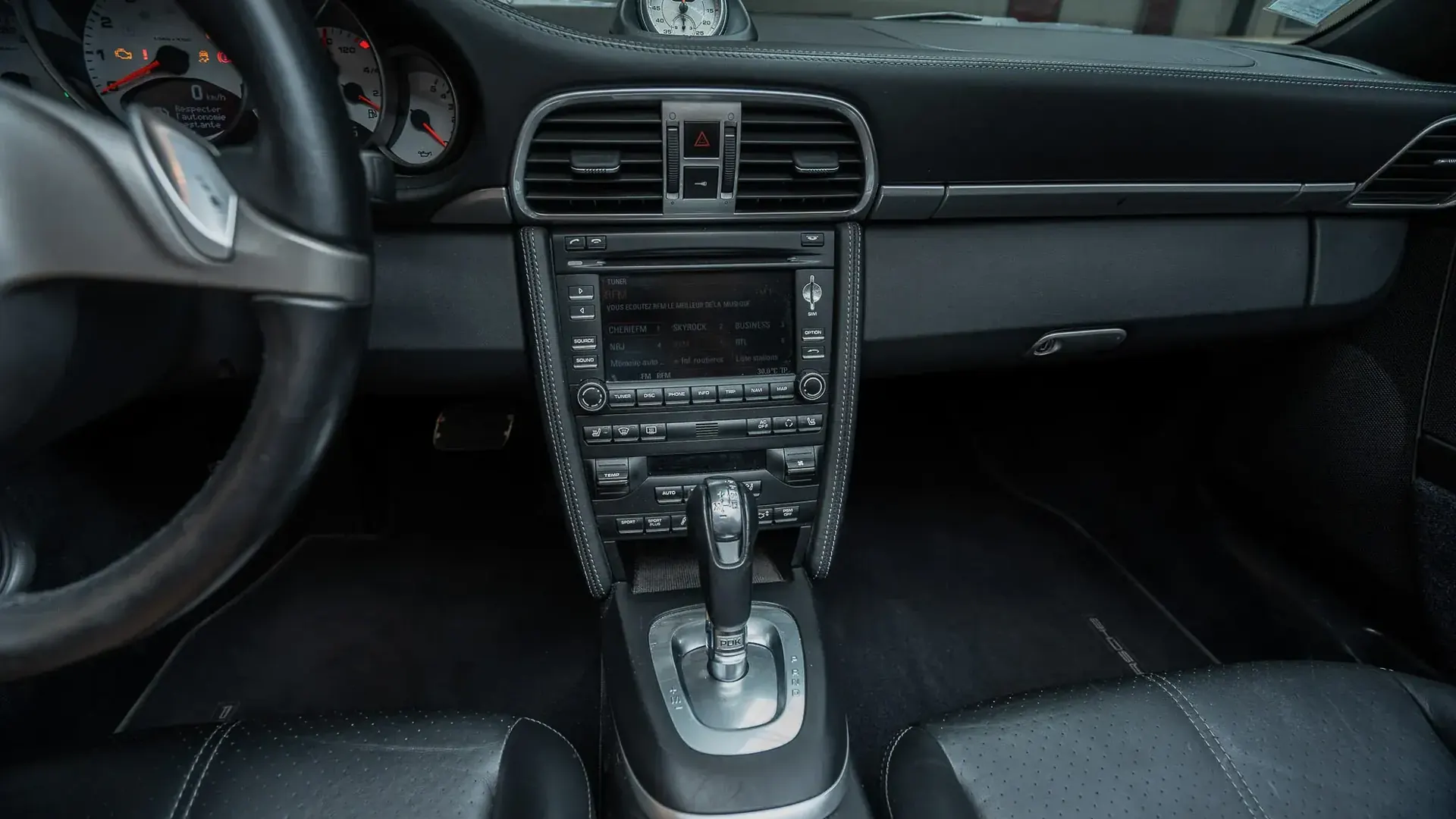 Porsche 911 — photo 33