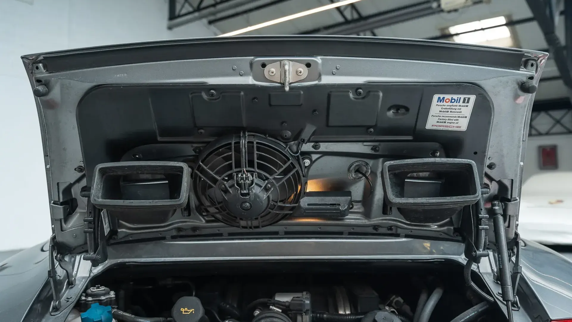 Porsche 911 — photo 45
