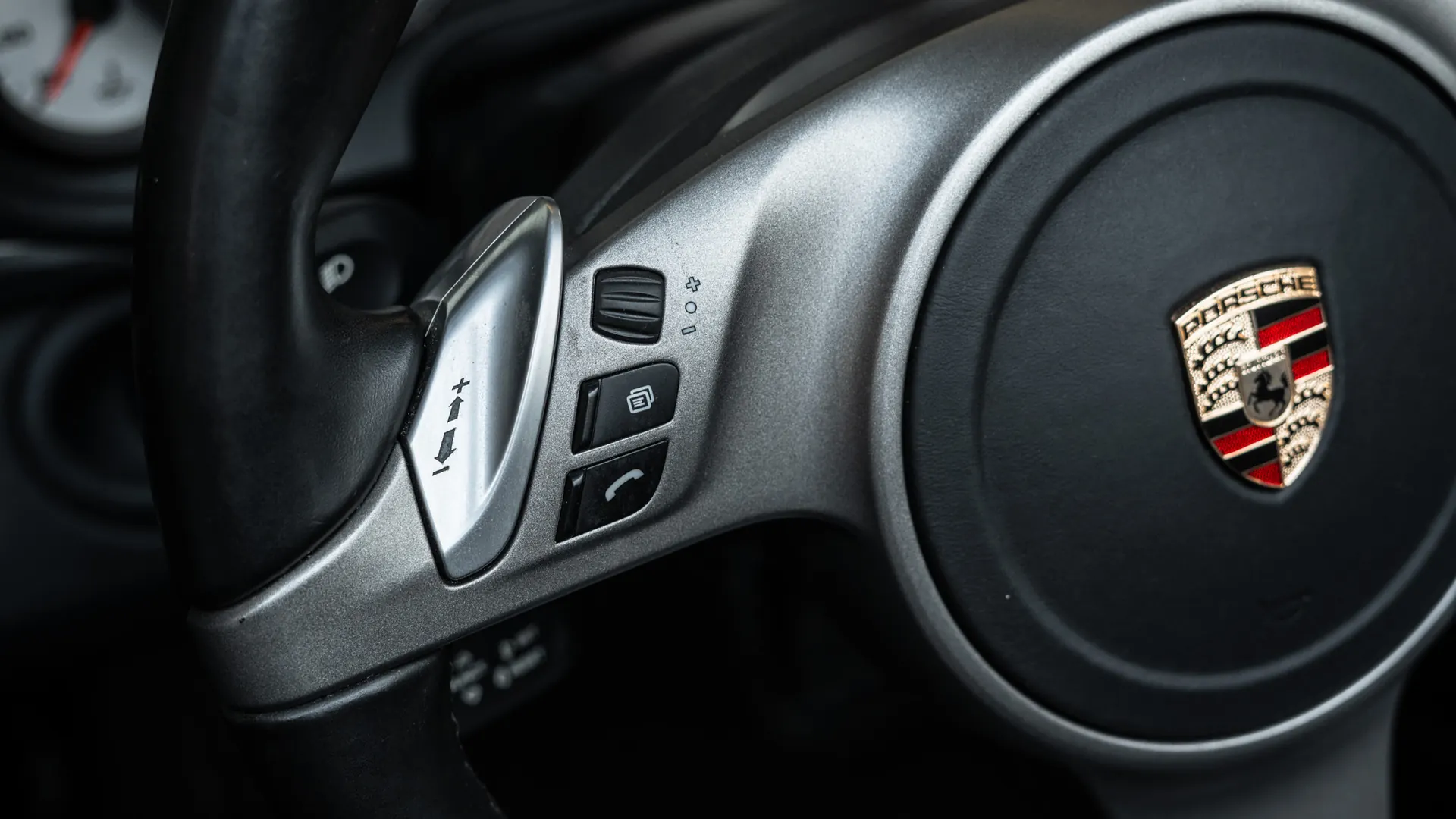 Porsche 911 — photo 16