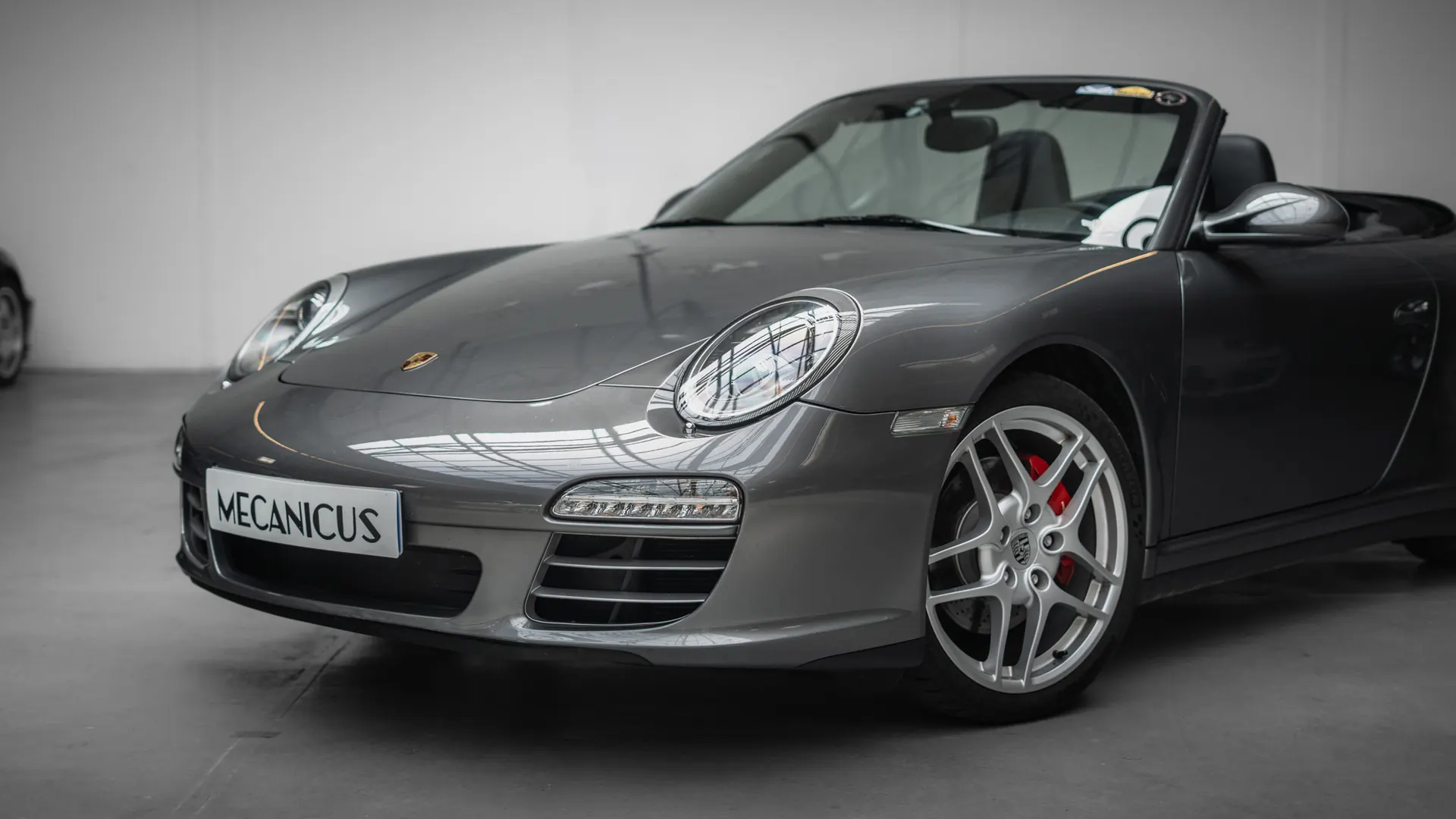 Porsche 911 — photo 39