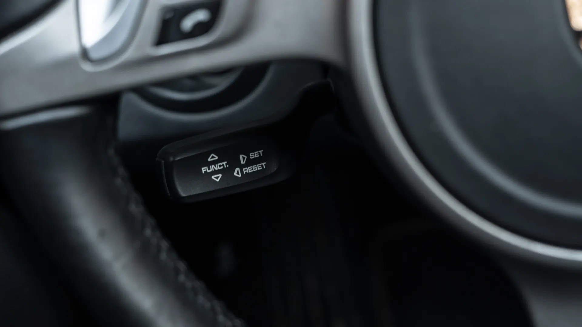 Porsche 911 — photo 19
