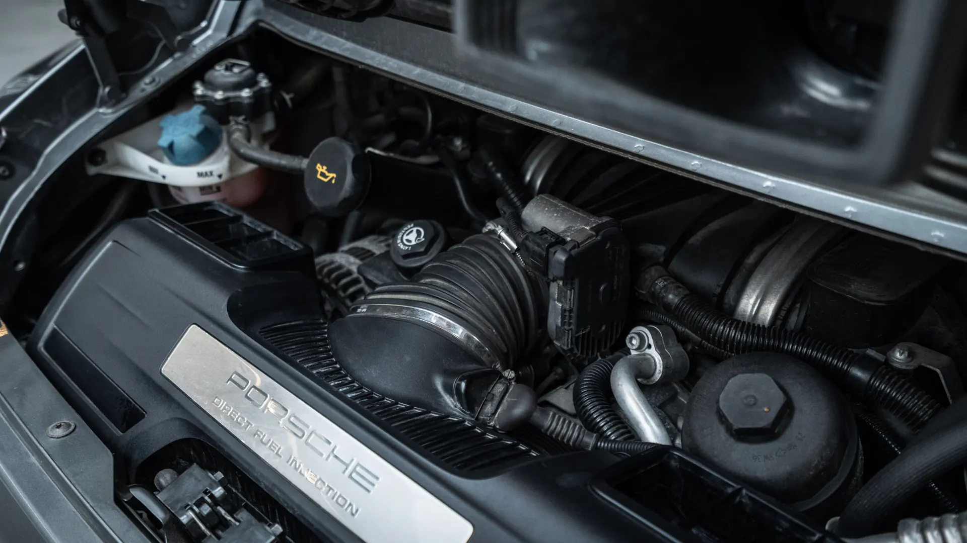 Porsche 911 — photo 49