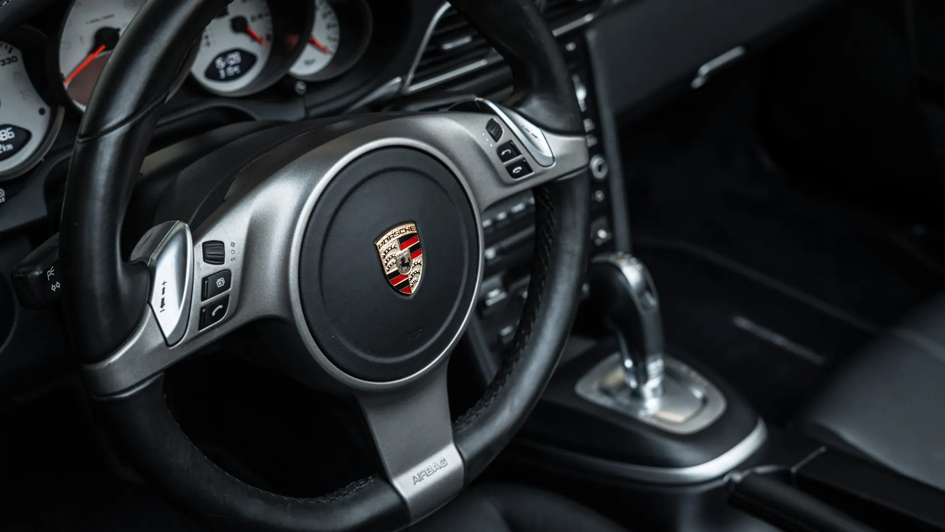 Porsche 911 — photo 15