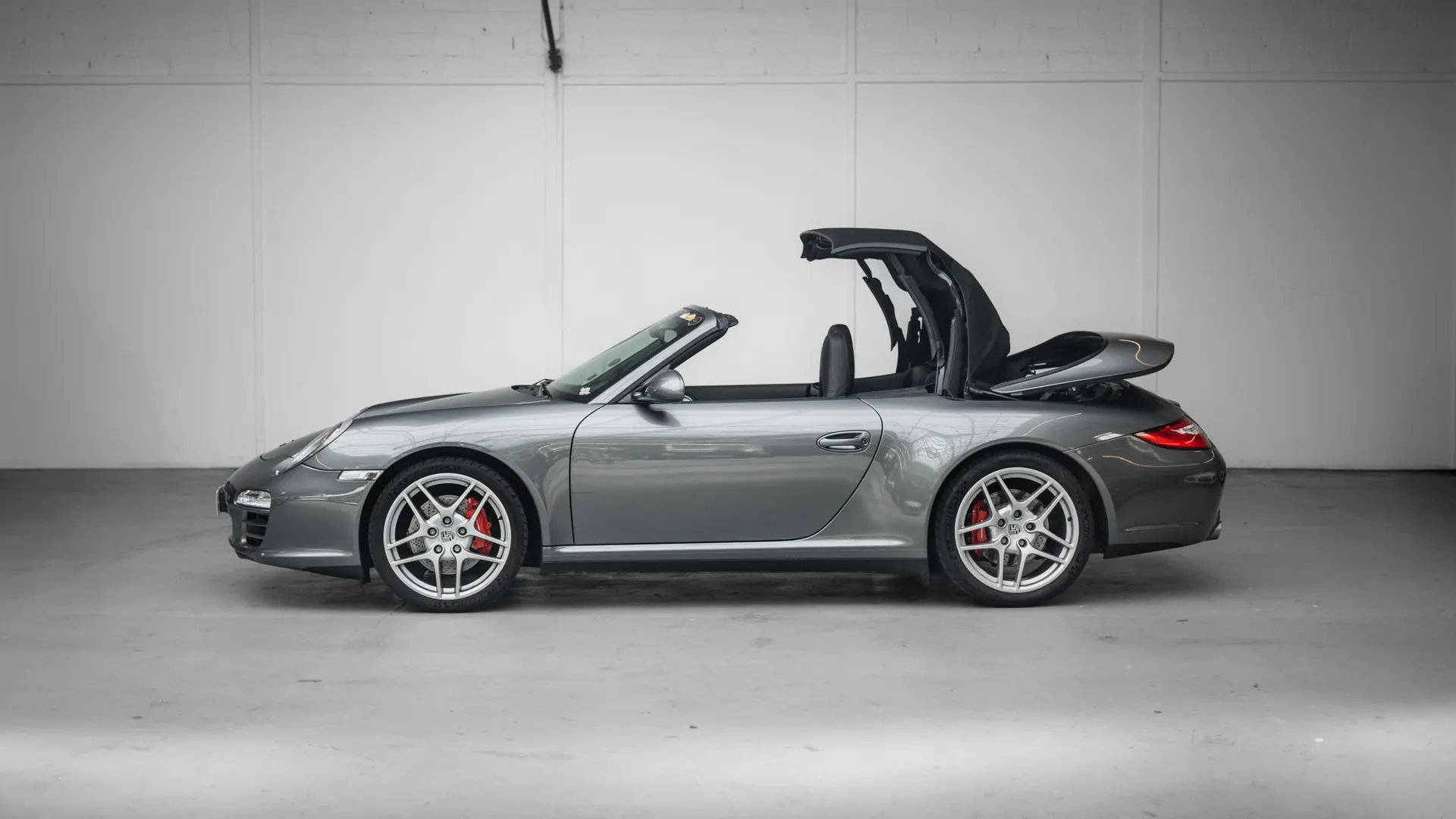 Porsche 911 — photo 7