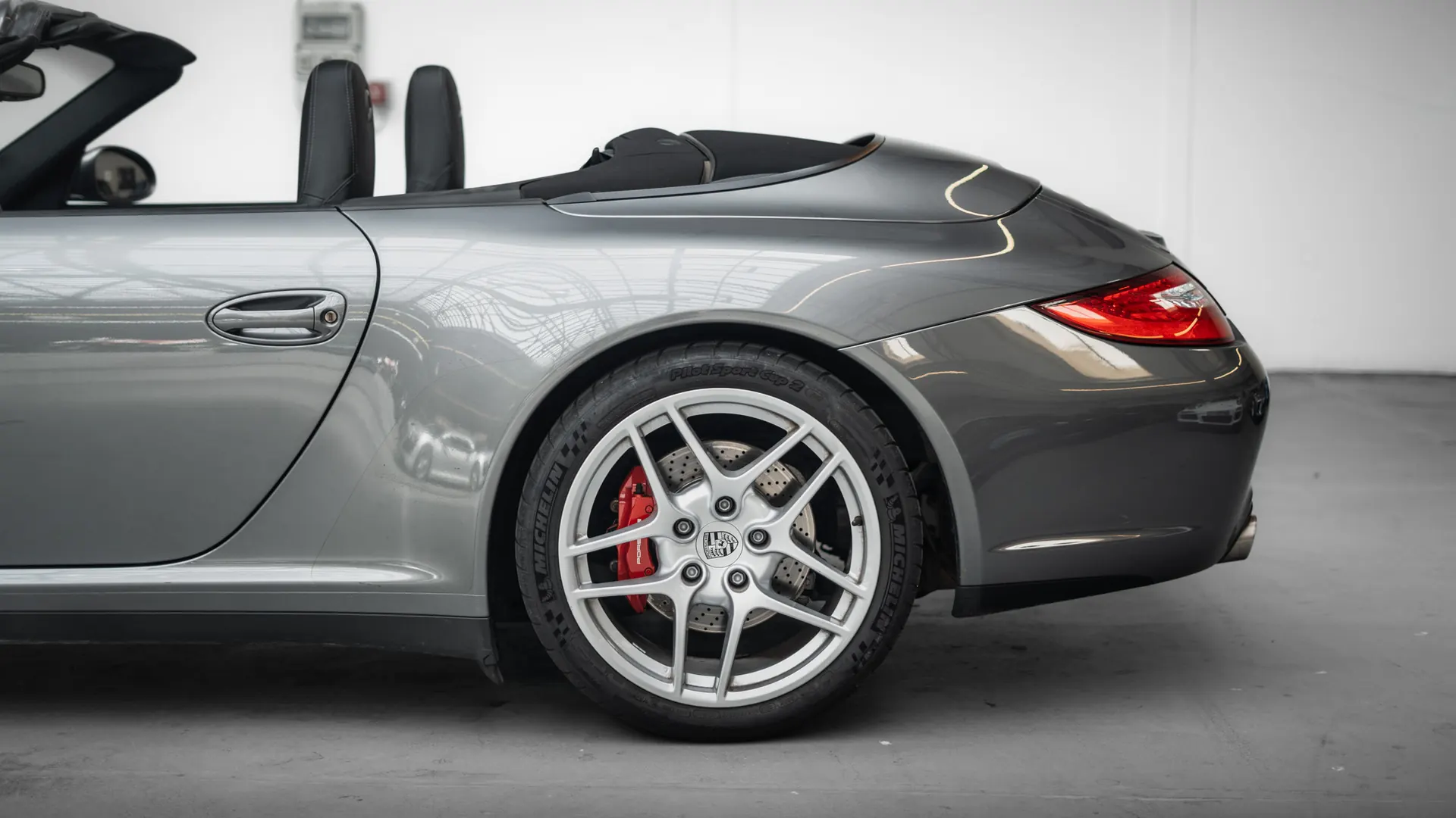 Porsche 911 — photo 10