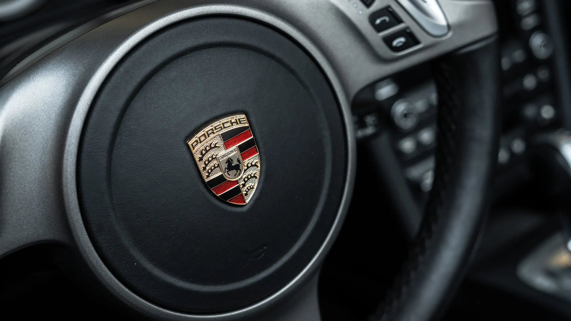 Porsche 911 — photo 17