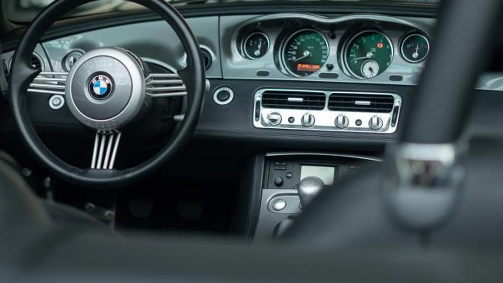 BMW Z8 — photo 29
