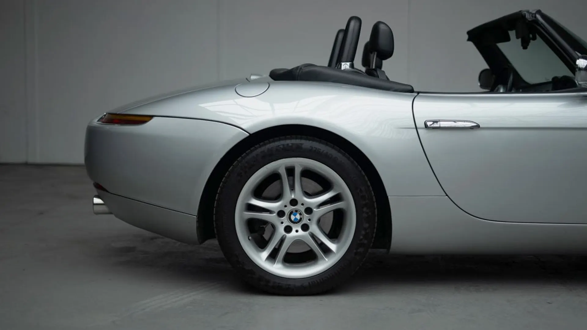 BMW Z8 — photo 7