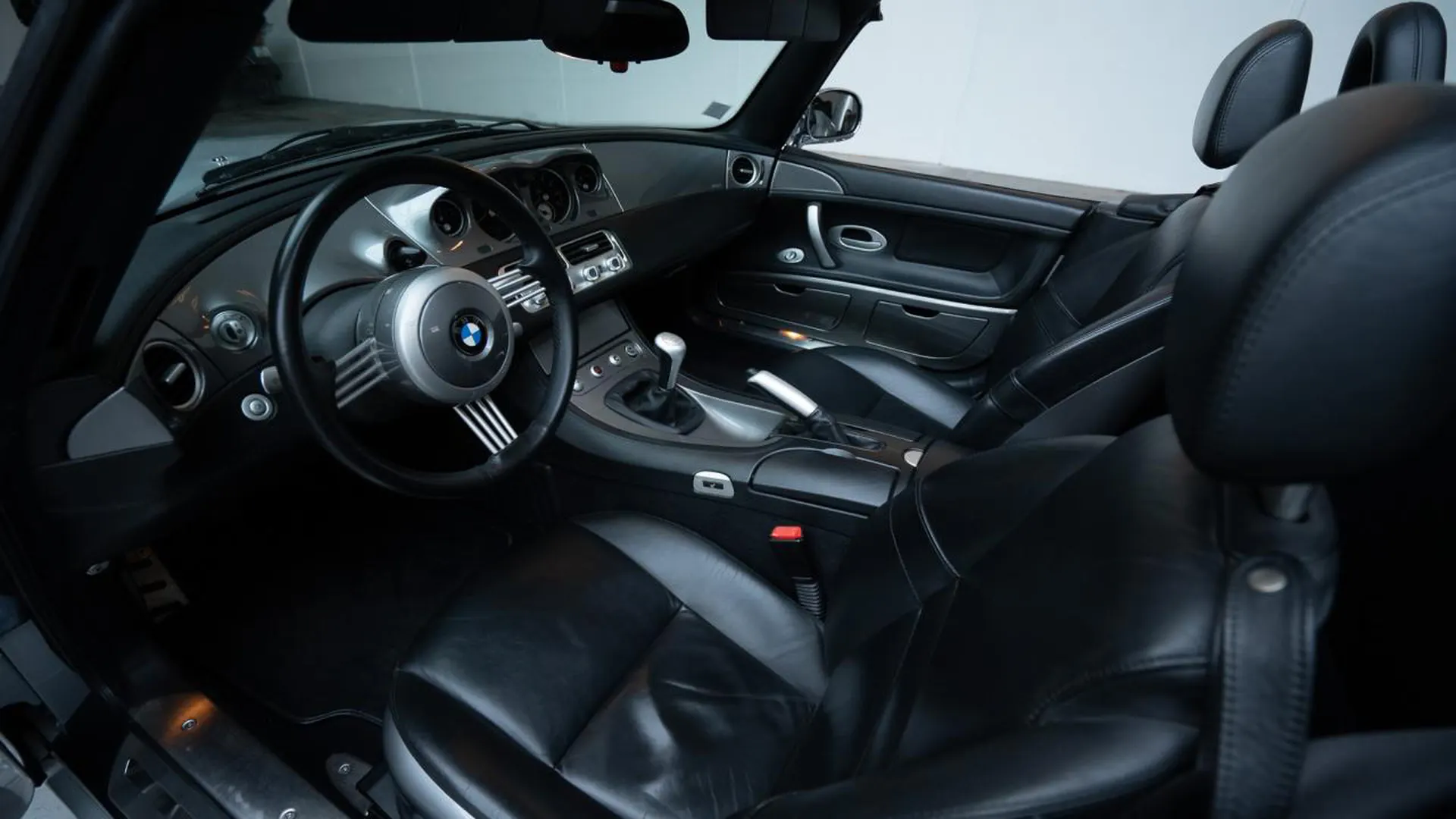 BMW Z8 — photo 9