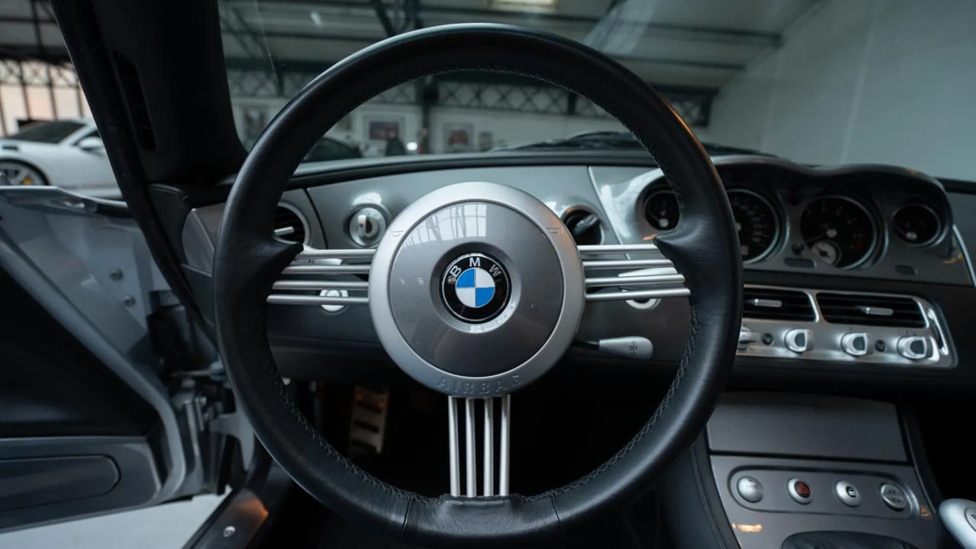 BMW Z8 — photo 15