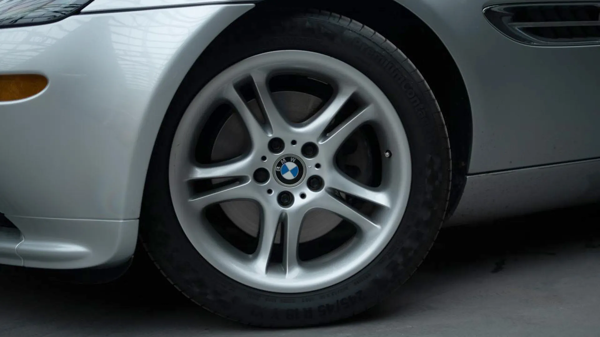 BMW Z8 — photo 30