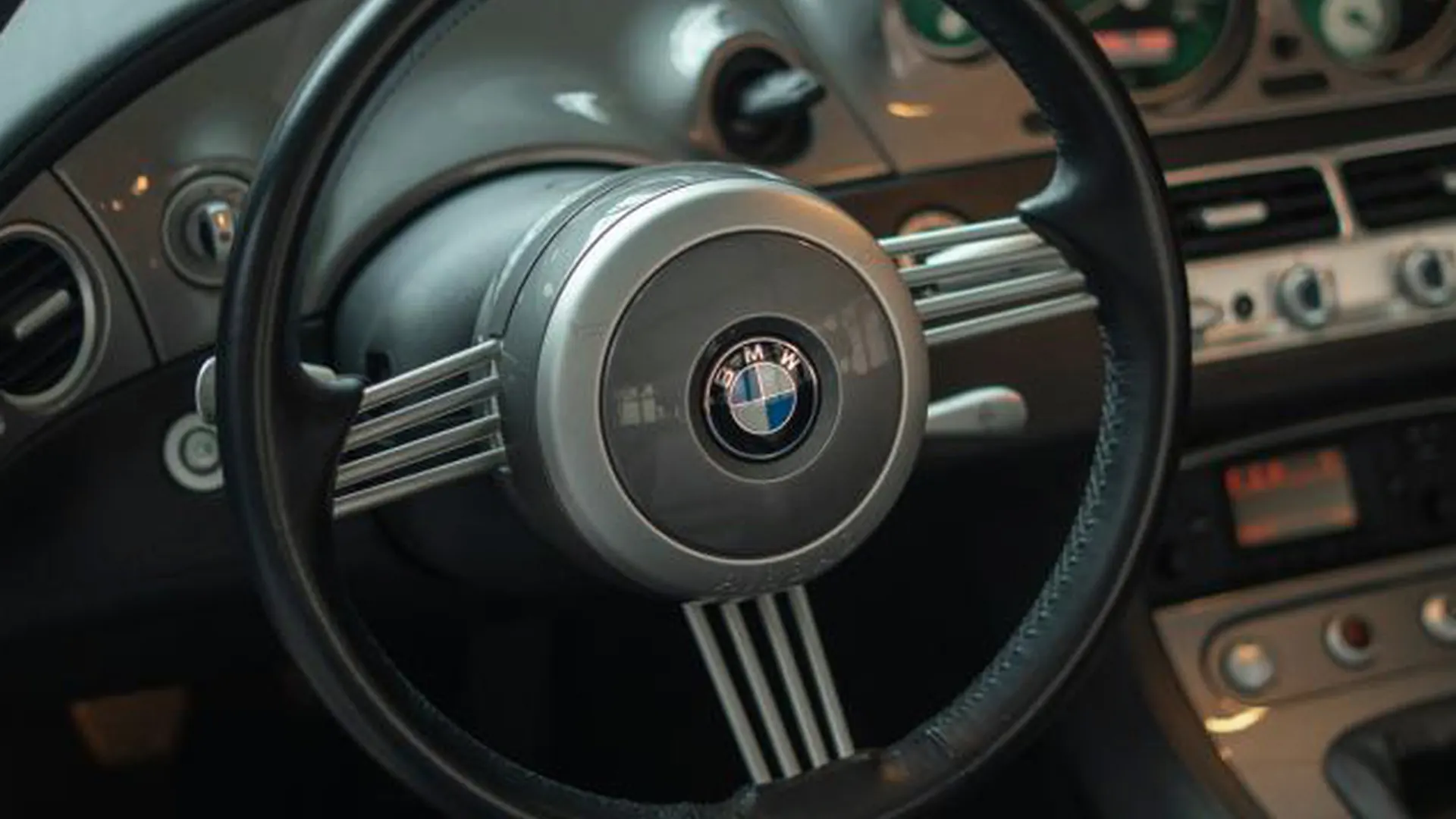 BMW Z8 — photo 27