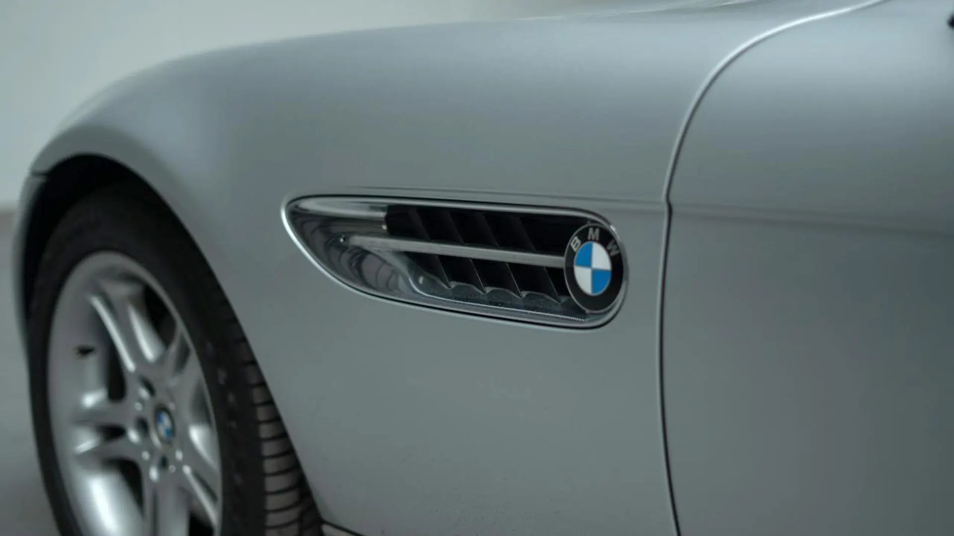 BMW Z8 — photo 31