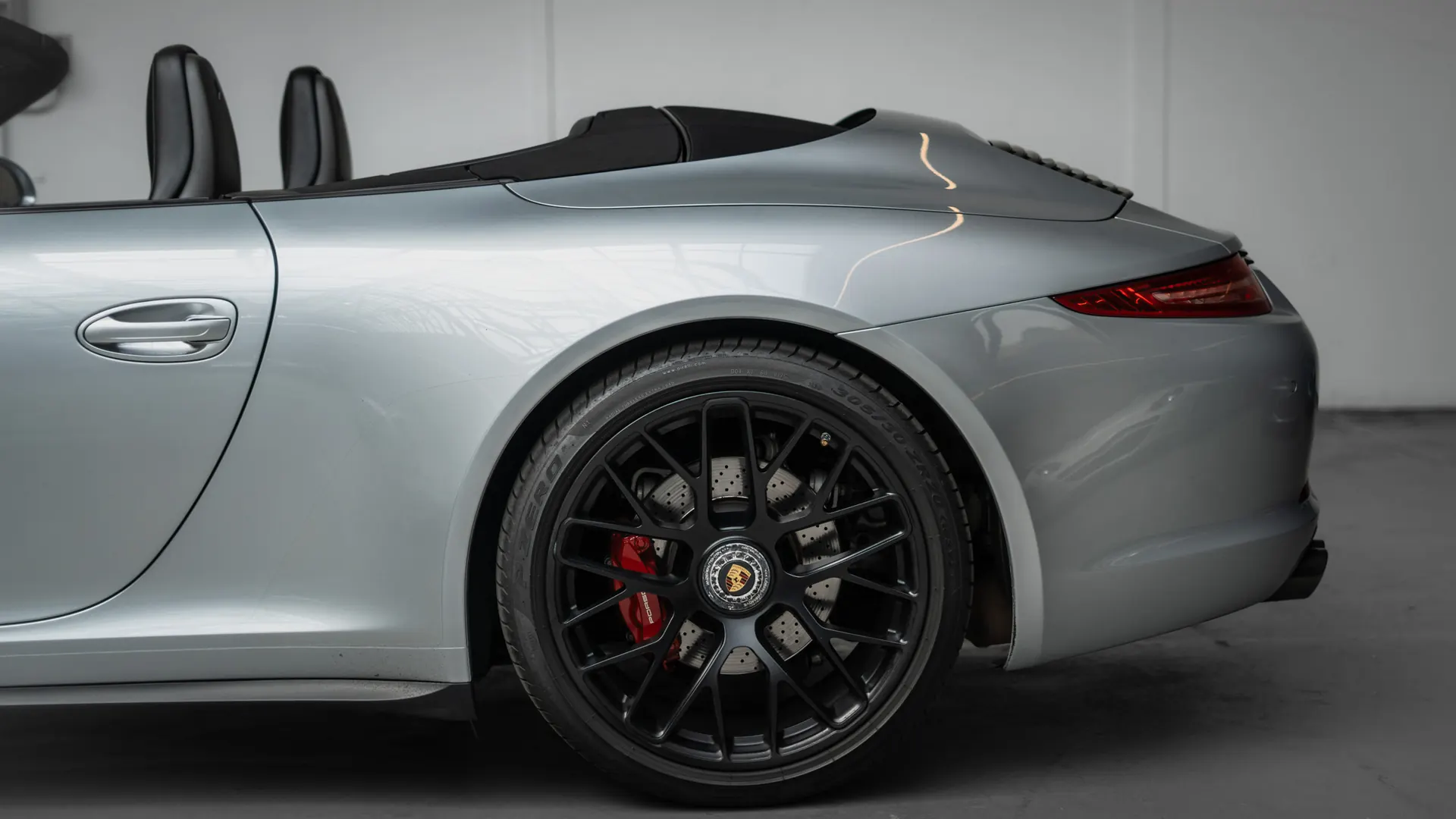 Porsche 911 — photo 9